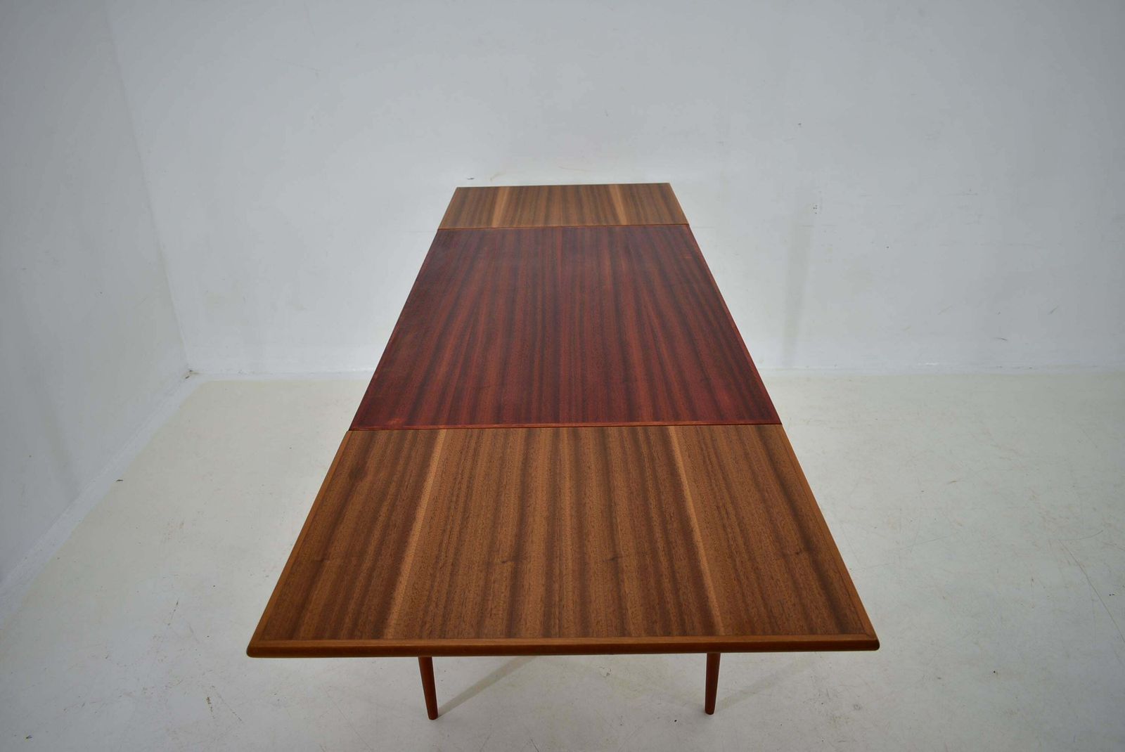photo vinterior 1960s Mahogany Dining Table, Czechoslovakia