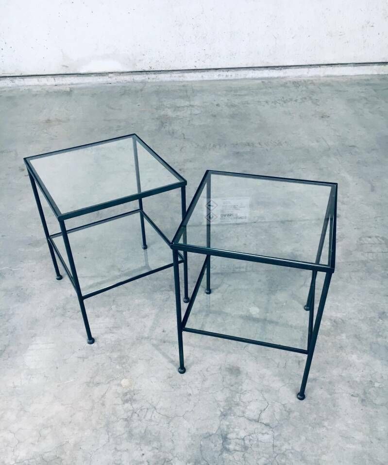 photo for sale Minimalistisch Design Bijzettafelset Met Twee Bladen / 2, België, Ca. Jaren 1960