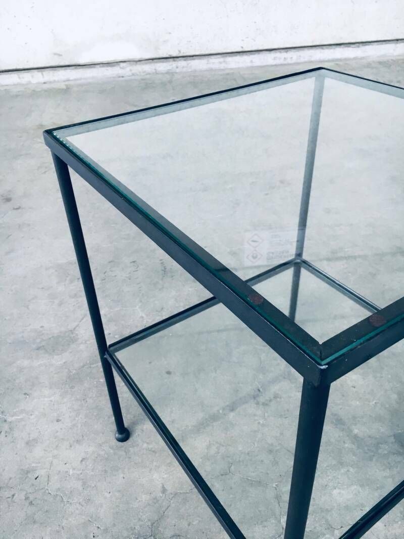 photo vintage Minimalistisch Design Bijzettafelset Met Twee Bladen / 2, België, Ca. Jaren 1960
