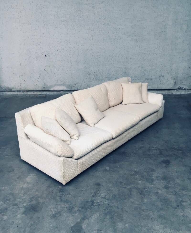 Driezitsbank – Mid Century Modern Design – Bouclé Wol – Jaren 1960 photo furniture
