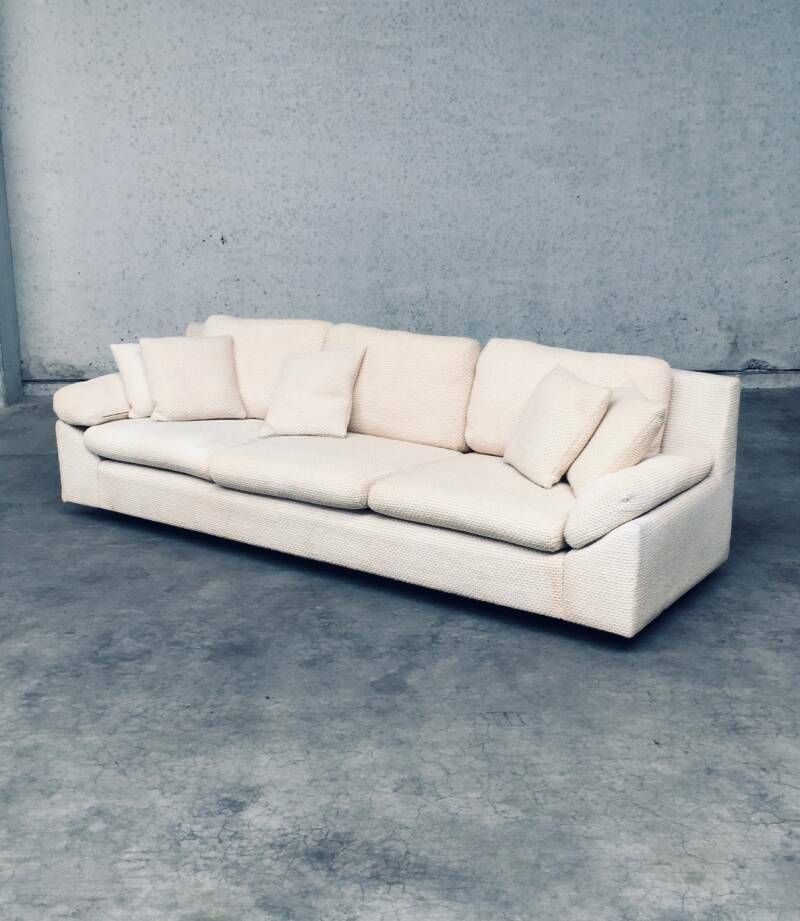 Driezitsbank – Mid Century Modern Design – Bouclé Wol – Jaren 1960 photo Meubels