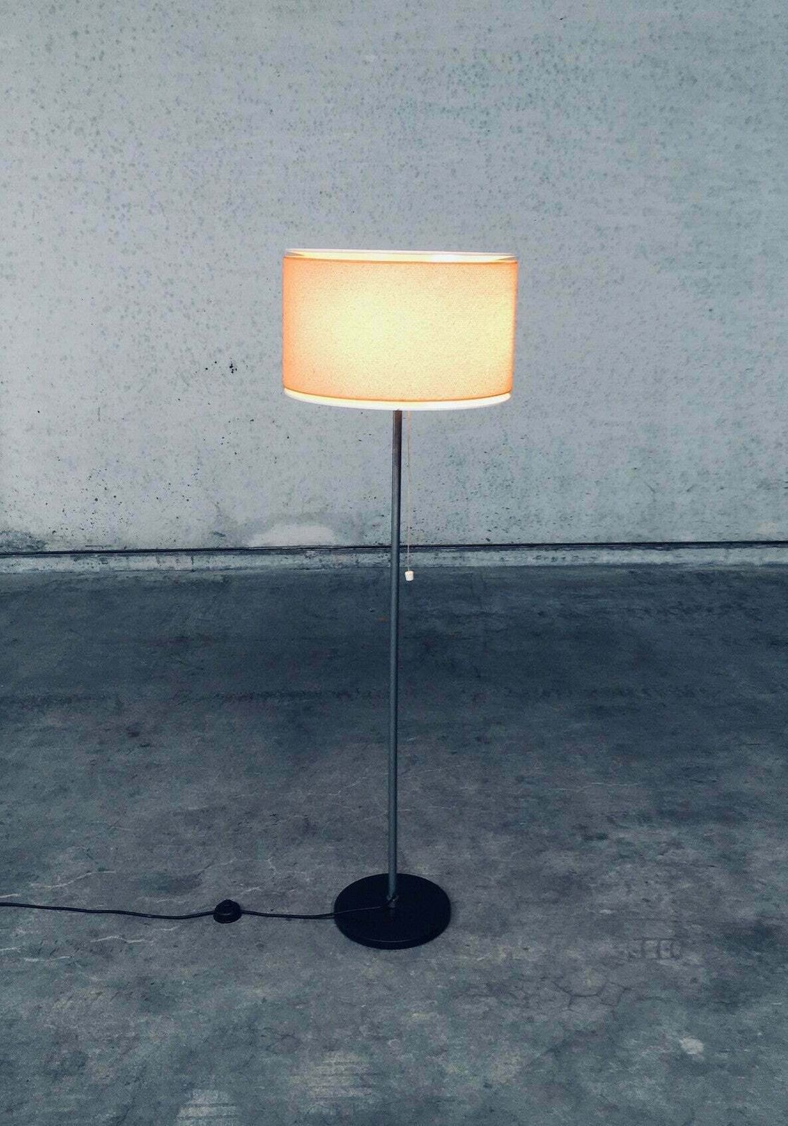 Vloerlamp – Mid Century Modern, Nederlands Design, Ca. Jaren 1960 photo vintage