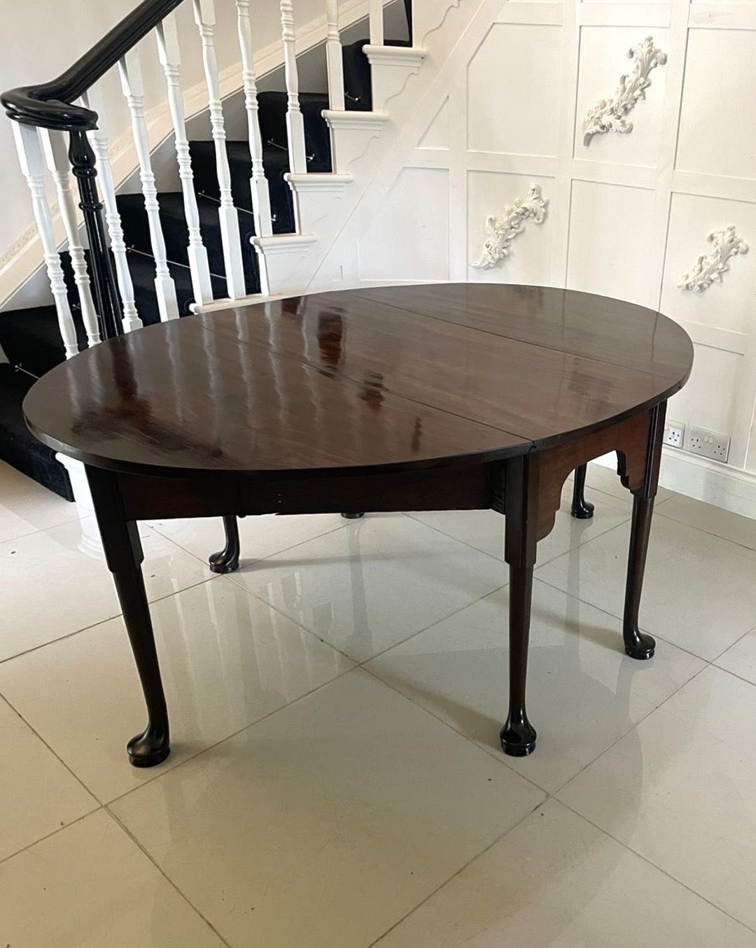 photo furniture Outstanding Quality Large Unusual Antique 18th Century Mahogany Dining Table