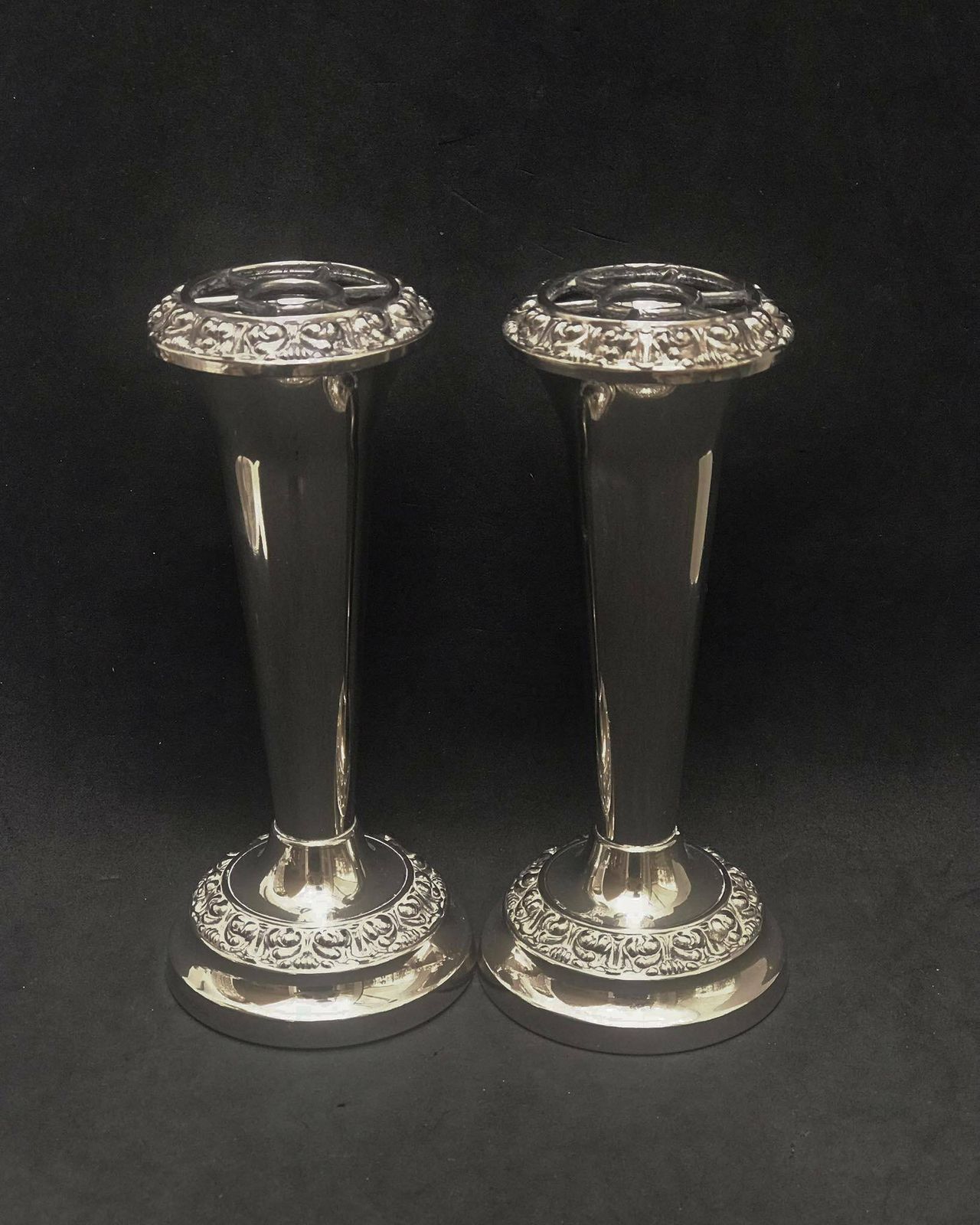 Pair Silver Plated Bud Fluted Vases English Soliflor, Trumpet Vases One Flower Gift For Her Hostess Gift Posy Holder photo Home Decor