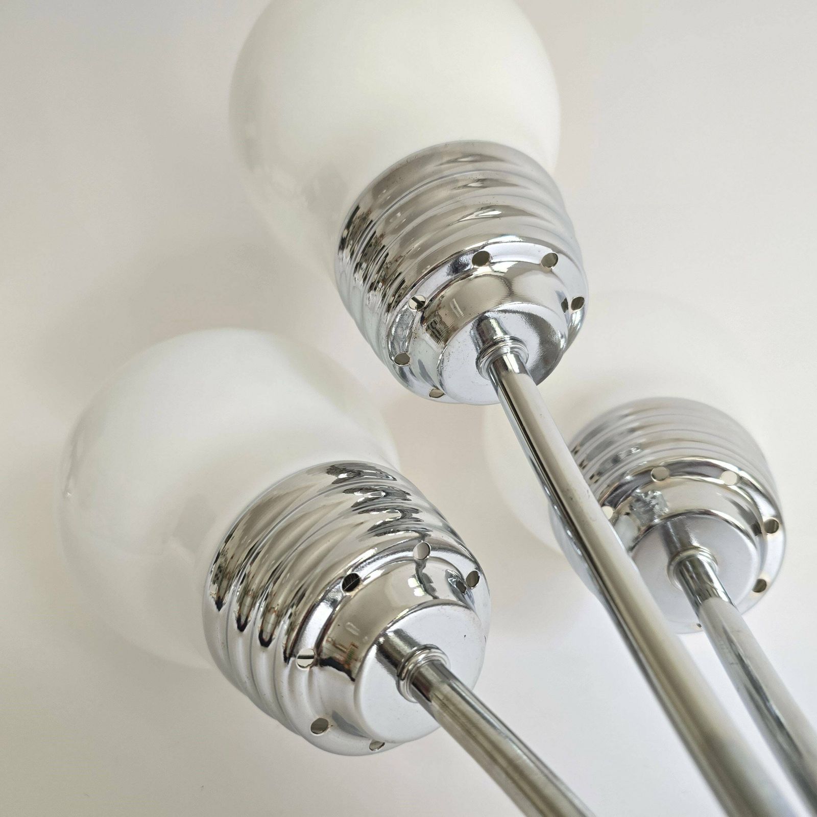 Vintage Pop Art Triple Bulbs Table Lamp Lovely Accent Lamp In Original Box photo 264.0