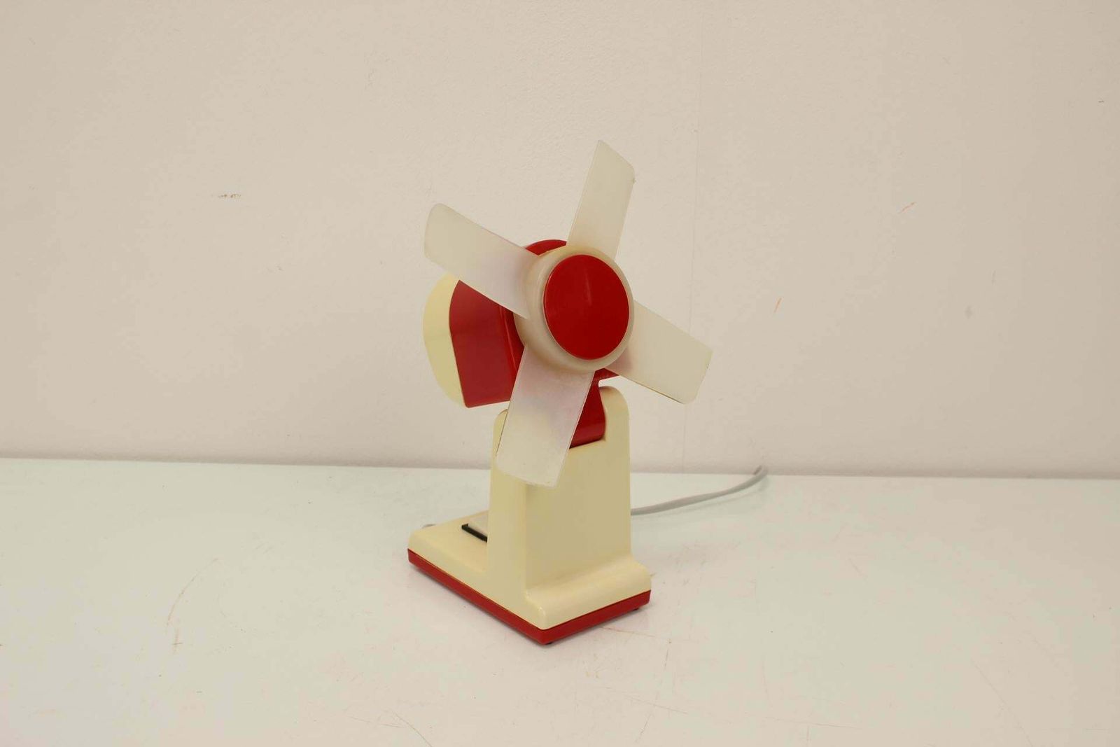 Small Table Fan By Stroj Smalt, 1960s, Czechoslovakia photo Home Decor