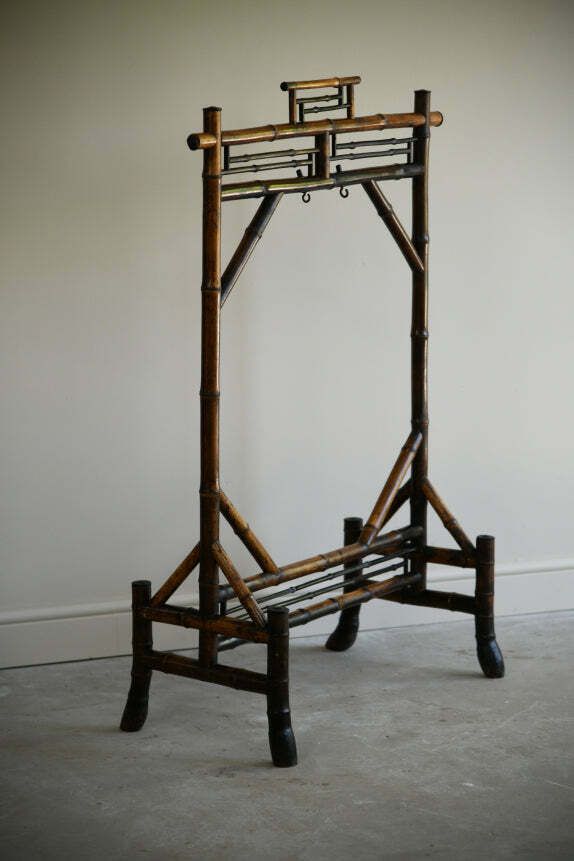 Bamboo Gong Stand, 1800s, Antique photo vinterior