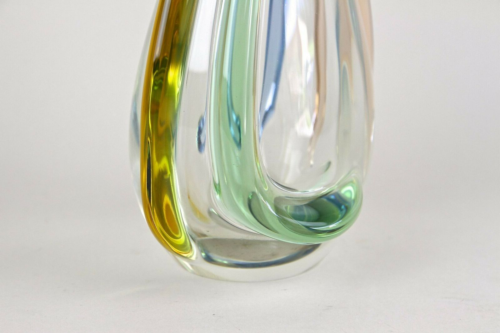 Mid Century Modern Murano Glass Vase By Sommerso Murano, Italy Circa 1960 photo 510.0