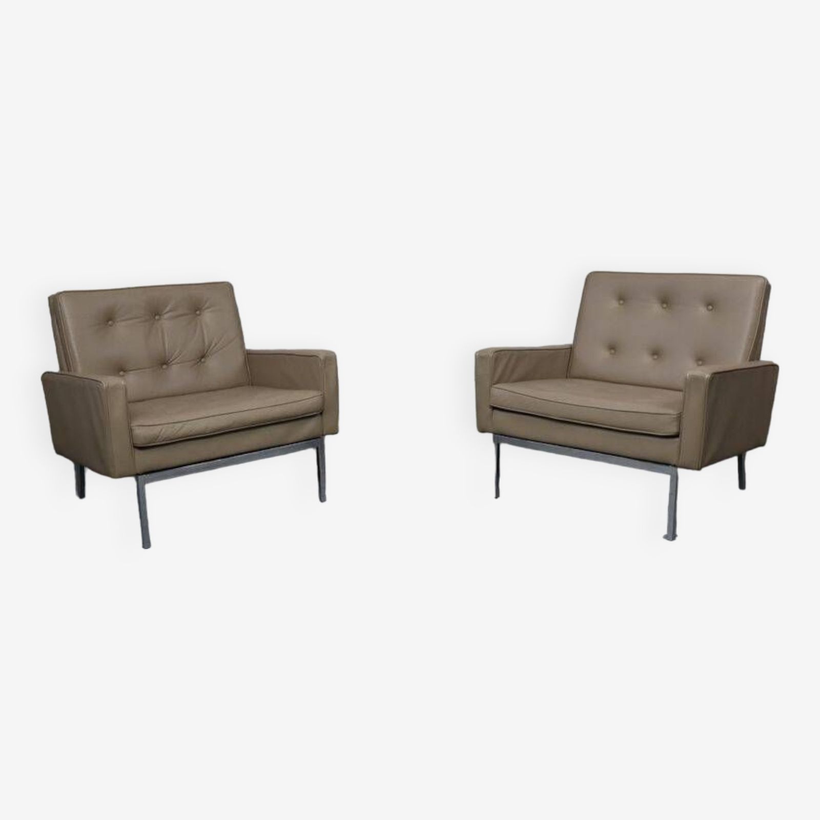 Florence Knoll Lounge Chairs Model 65a For Knoll International.