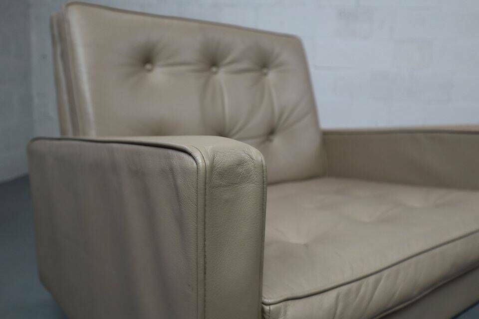 Florence Knoll Lounge Chairs Model 65a For Knoll International. photo Furniture