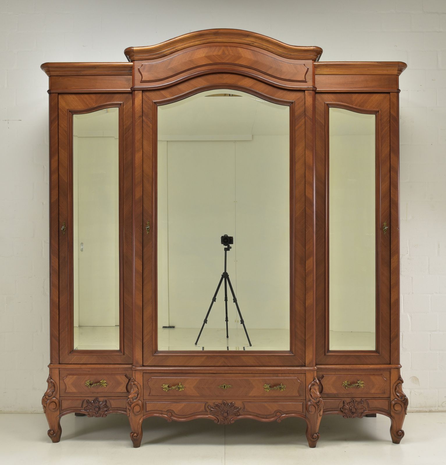 Antique Restored Large Mahogany Wardrobe With Clothes Rail And Shelves Ca. 1900 photo for sale
