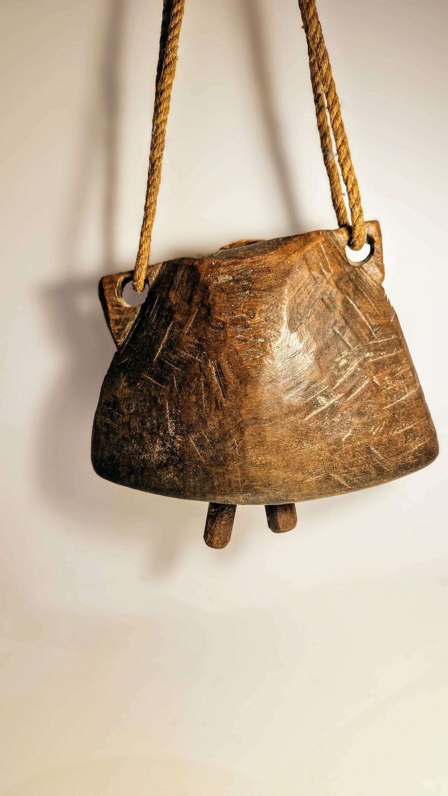Antique 1900's Hand Carved Indian Vintage Wooden Cattle Bell   Collectible photo furniture