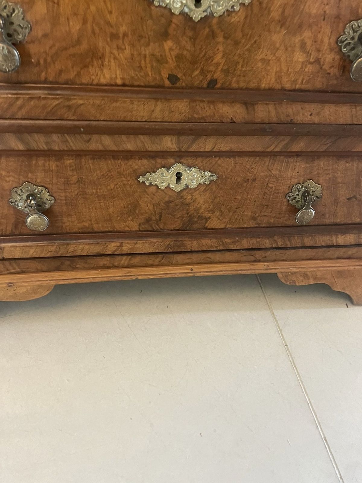 photo for sale Antique 19th Century Outstanding Quality Burr Walnut Chest Of Four Drawers