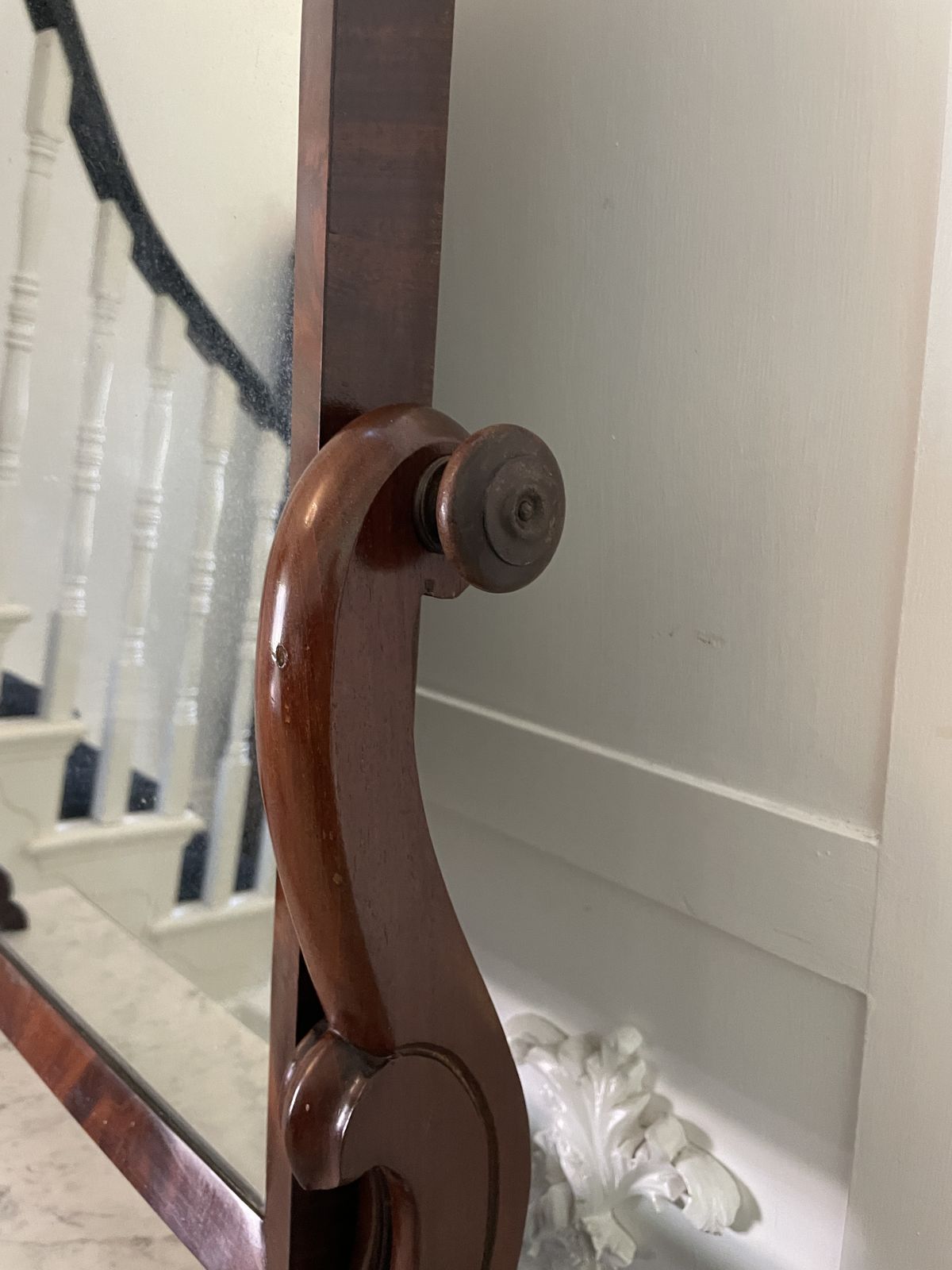 photo furniture Large Antique 19th Century Mahogany And Marble Topped Swing Mirror