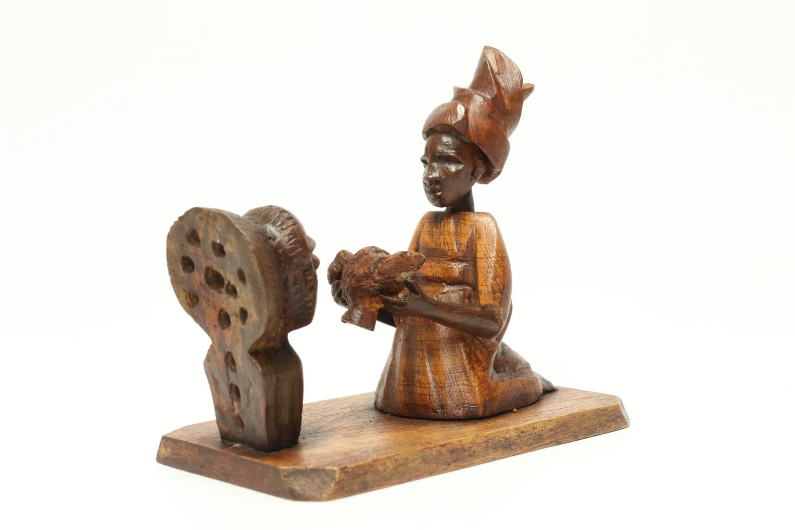 A Group Of 7 Nigerian Hardwood Carved Figures, C 1920 photo 695.0