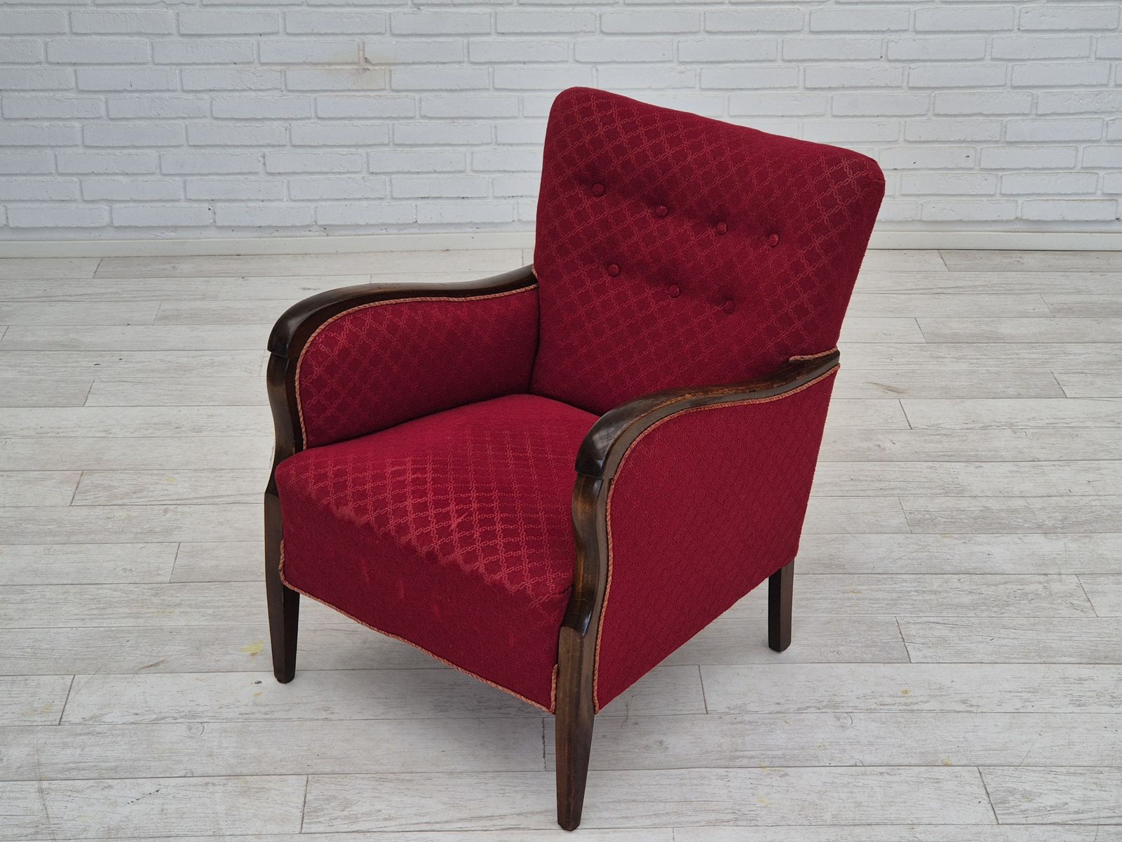 photo vinterior 1950s, Danish Design, Armchair, Original Condition, Red Cotton Wool Fabric.