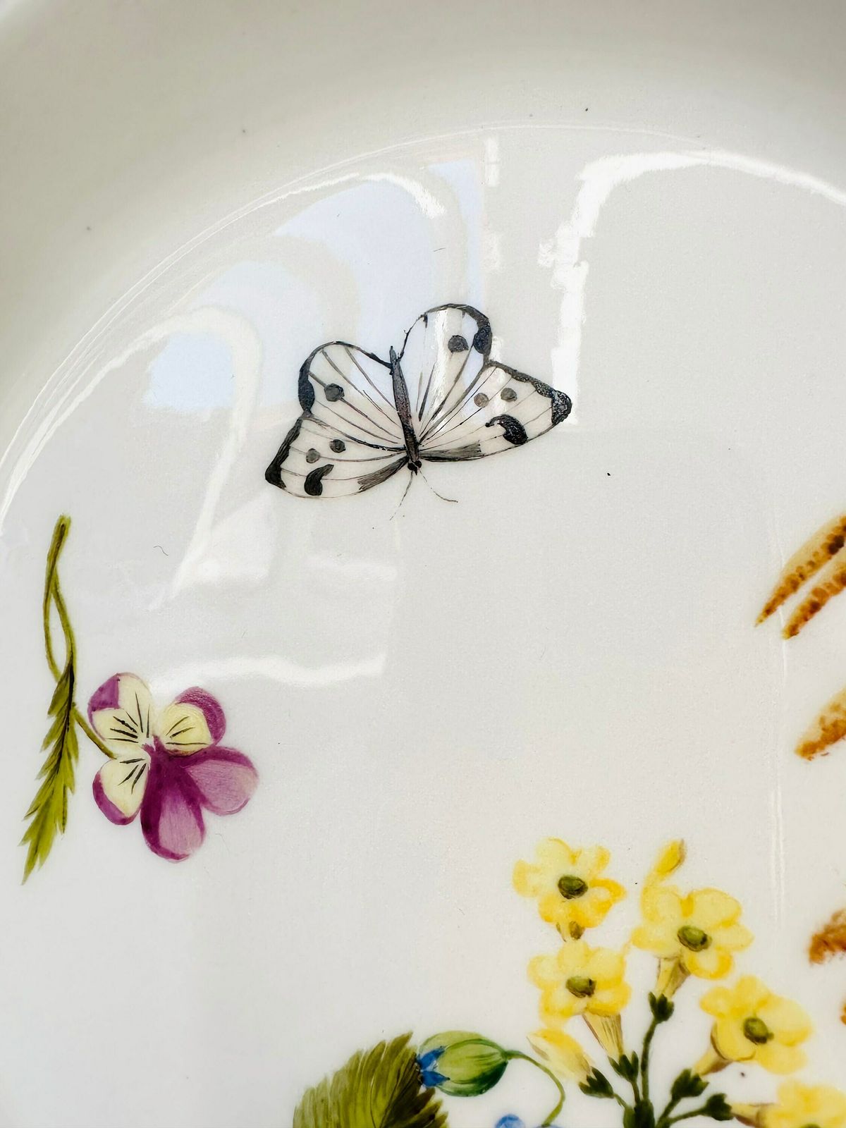Meissen Porcelain Plate, Hand Painted Flowers And Beautiful Motif, 1900 photo vinterior