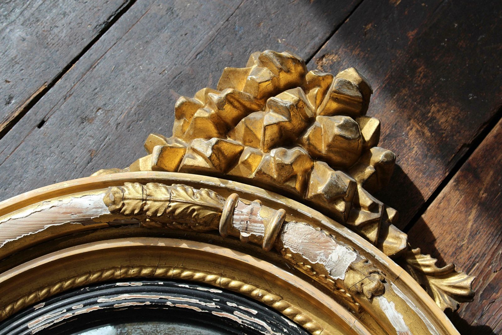 photo for sale Early 19th Century William IV Gilt Convex Mirror Country House Antique