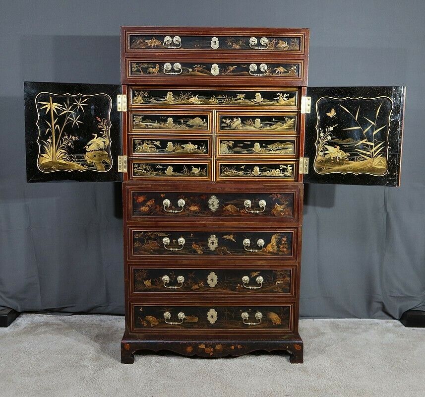 Chinese Cabinet In Lacquered Wood And Painted Wood – Early 20th Century photo for sale