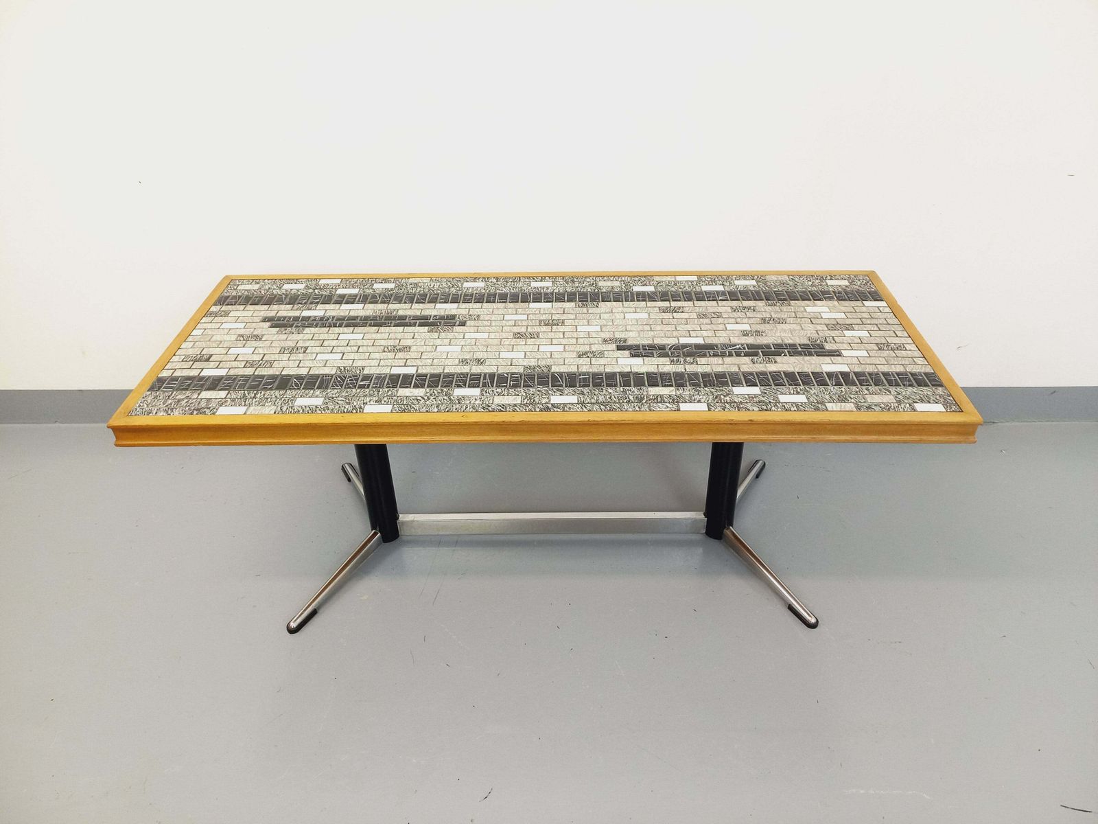 Table basse rectangulaire en céramique et bois photo furniture
