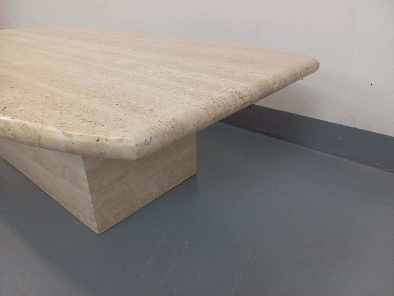 Table basse rectangulaire en travertin 2 photo buy