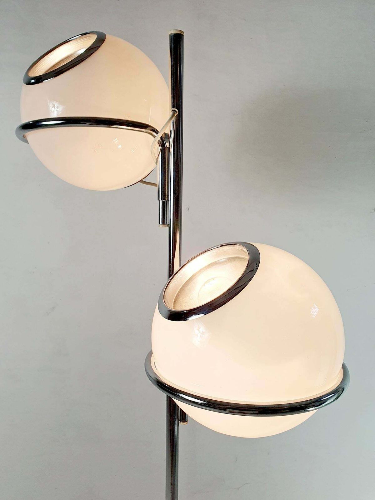 Floor Lamp Model 1094 By Gino Sarfatti Italy 1969 photo vintage