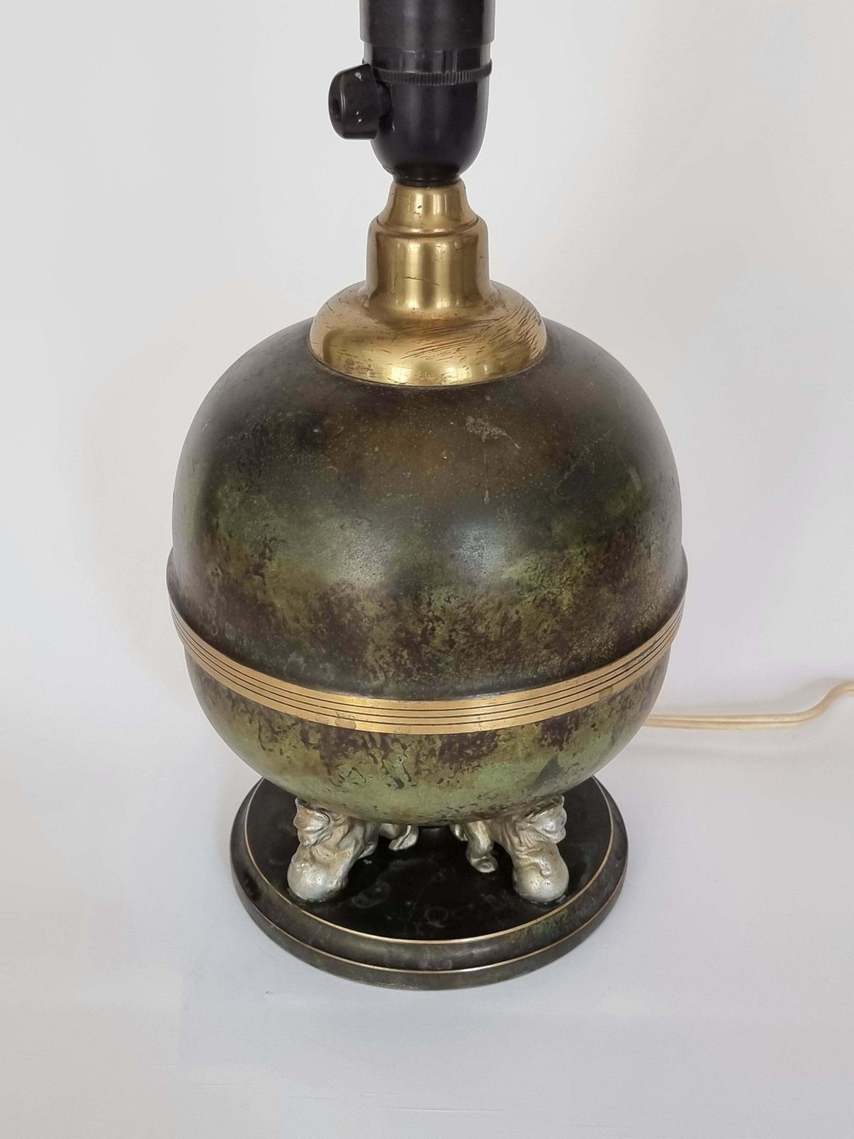 Table Lamp, Svenska Metallverken, Decor Of Lions, Swedish Grace photo vintage
