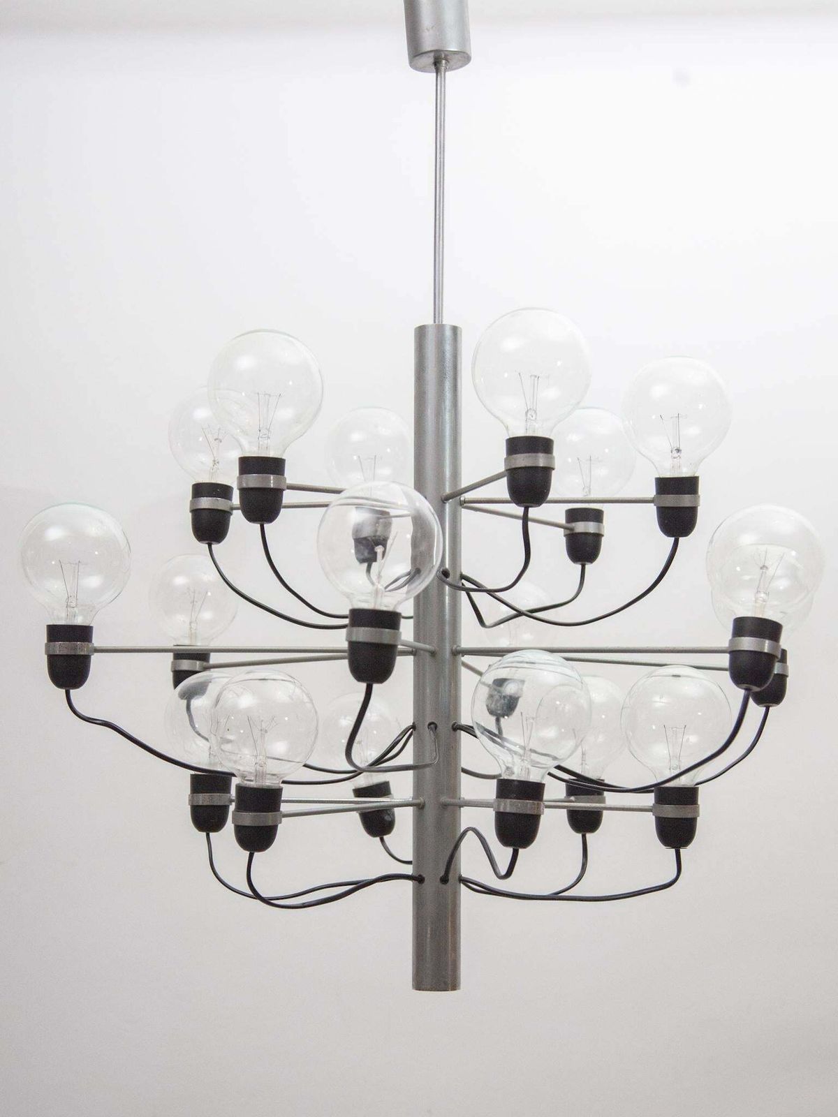 Large Mid Century Gino Sarfatti "2097"/18 Chrome Chandelier photo vinterior