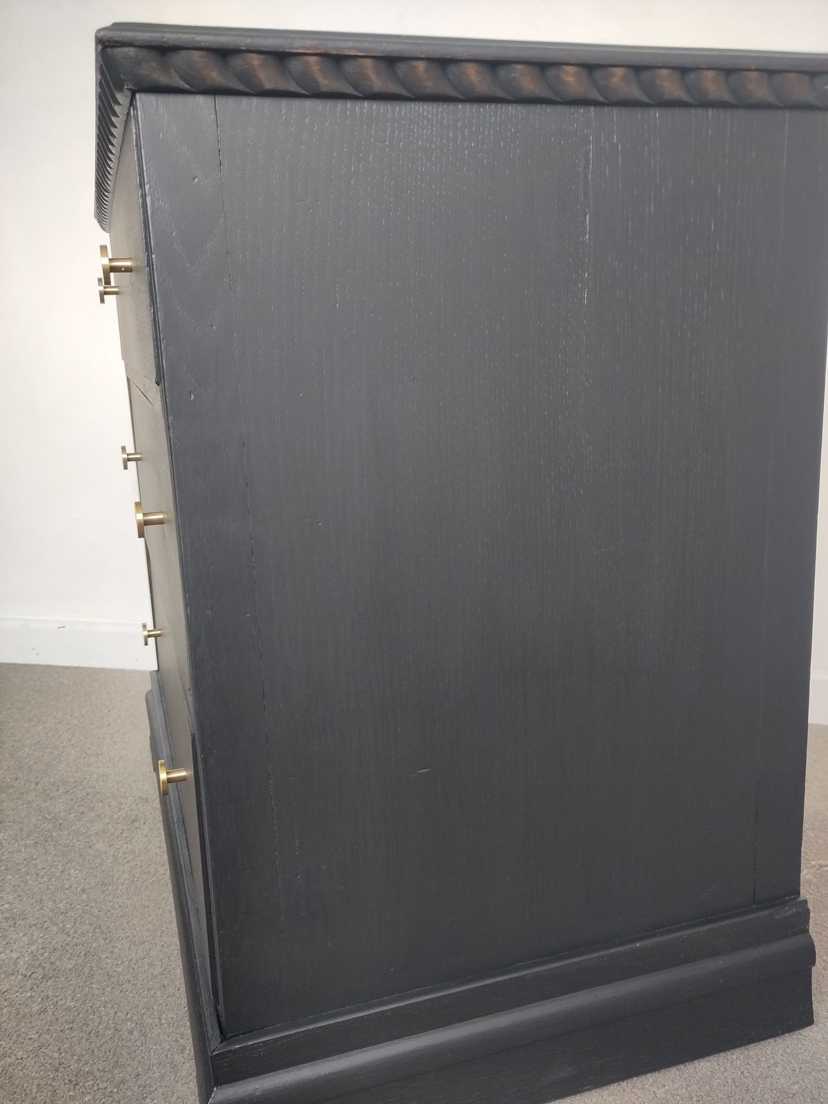 Solid Wooden Painted Chest Of Drawers  3 Drawers photo 280.0