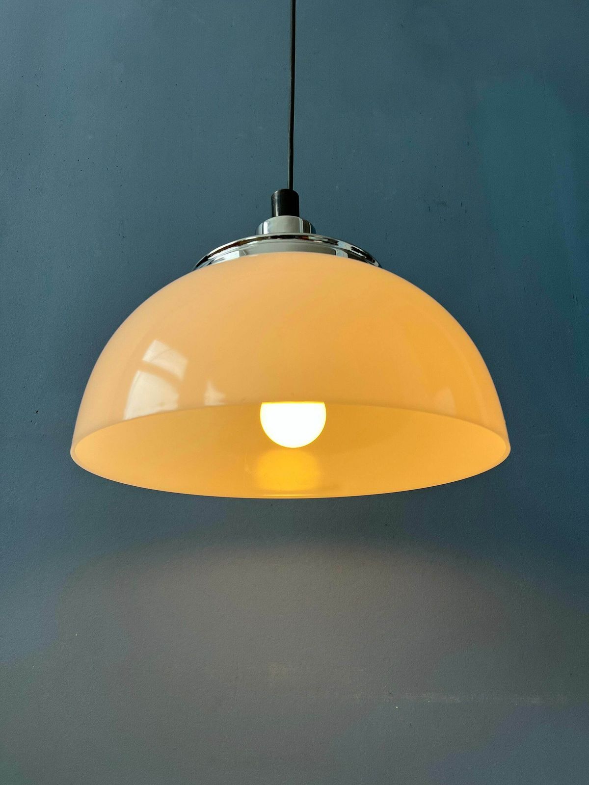 Vintage Guzzini White Faro Acrylglas Hanglamp photo 423.0