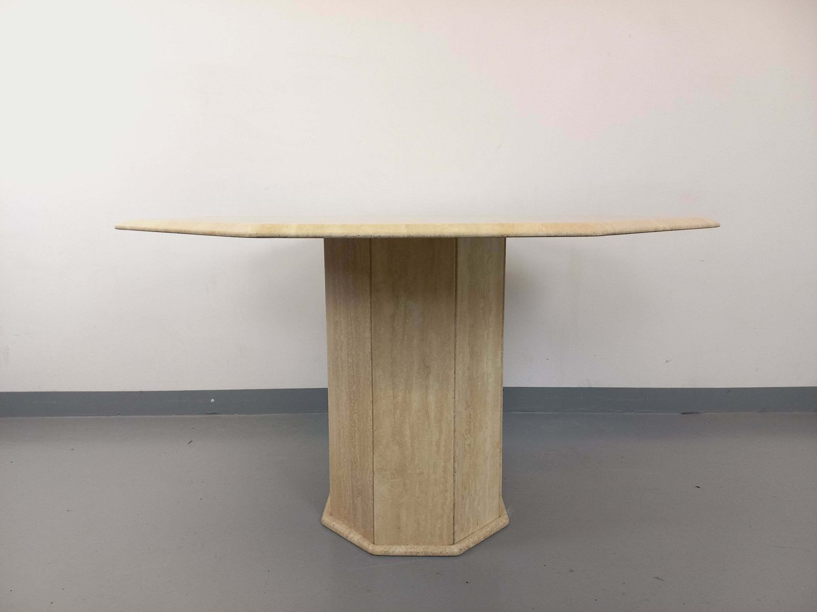 Table octogonale en travertin, années 1980 photo buy