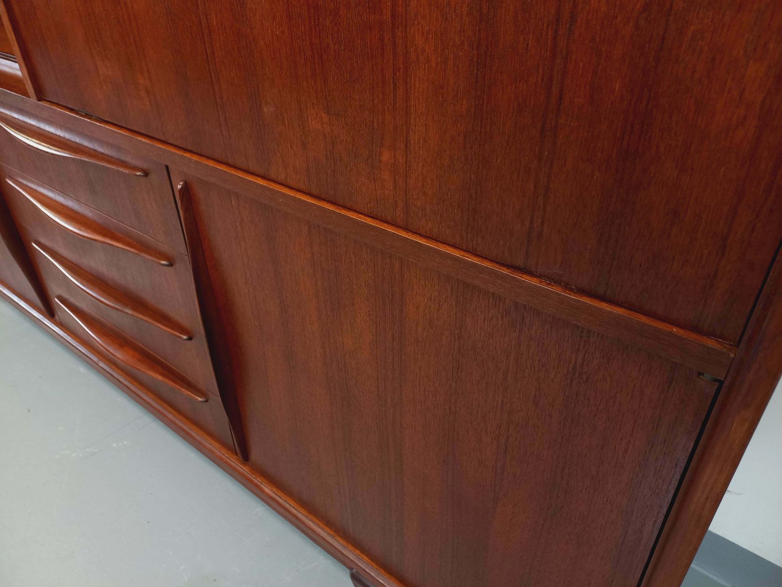 Mobilier Buffet haut scandinave en teck 2 photo