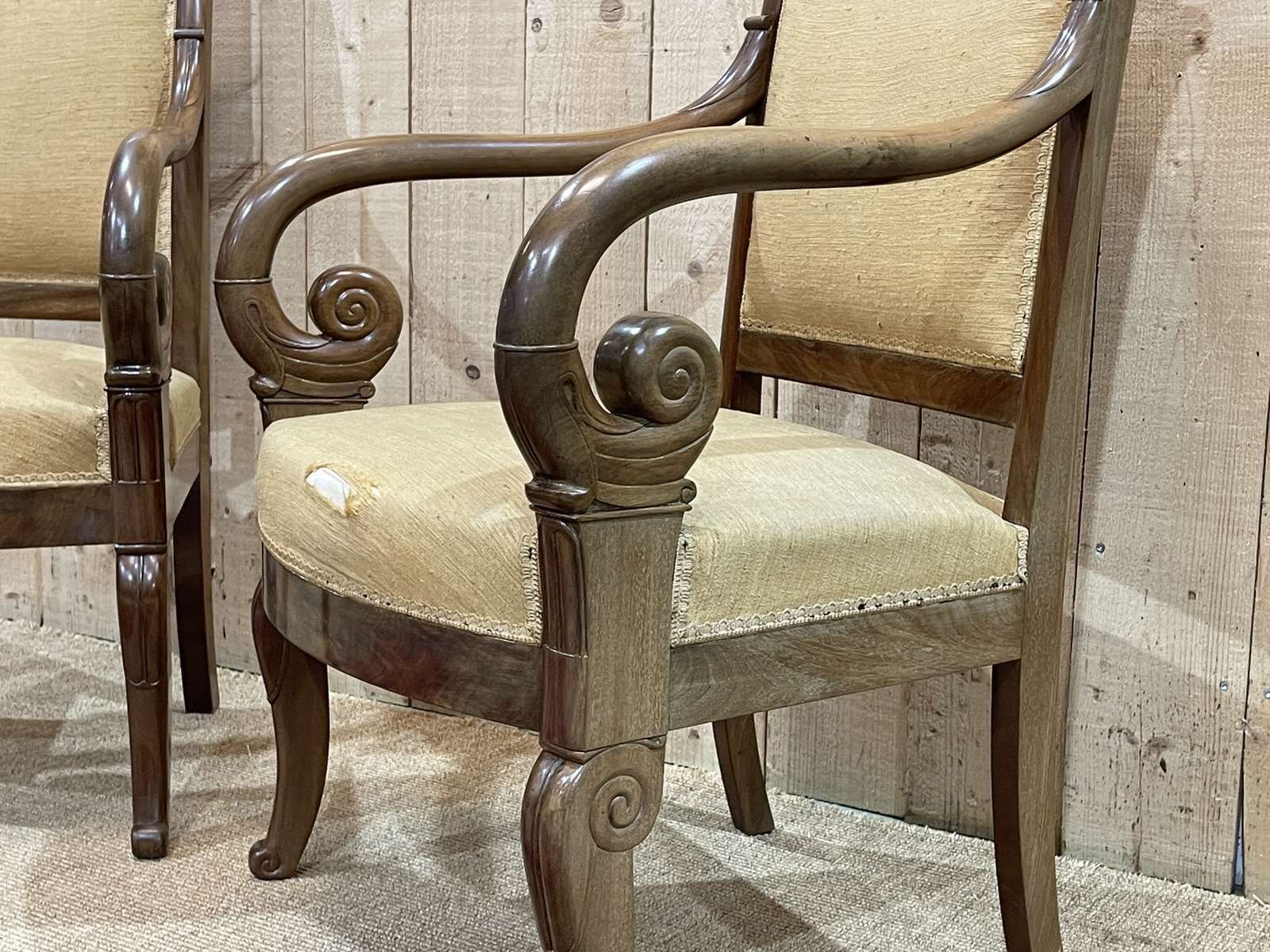 photo furniture Pair Of Restoration Armchairs In Mahogany From The End Of The 19th Century