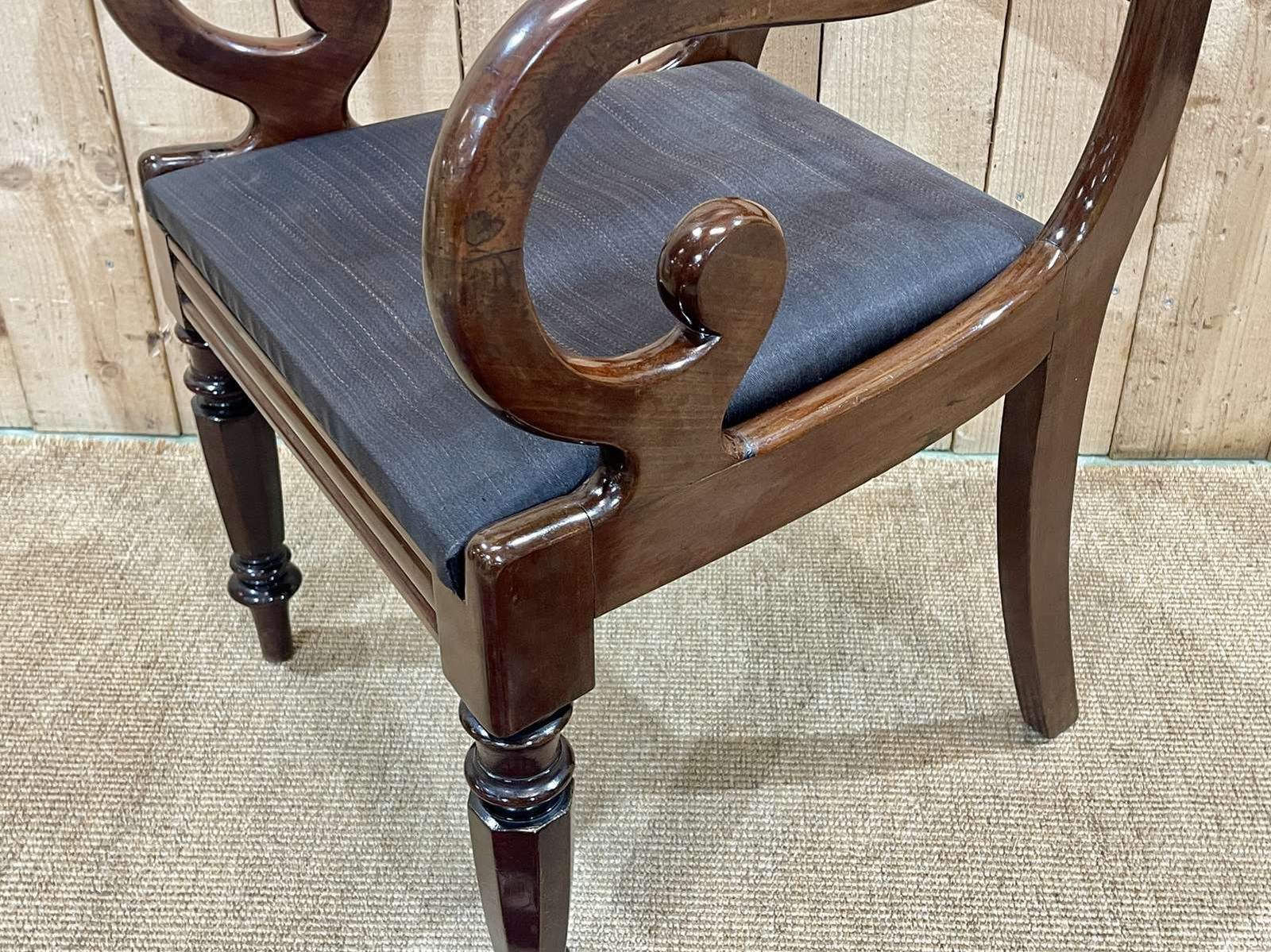19th Century English Mahogany Armchair photo vinterior