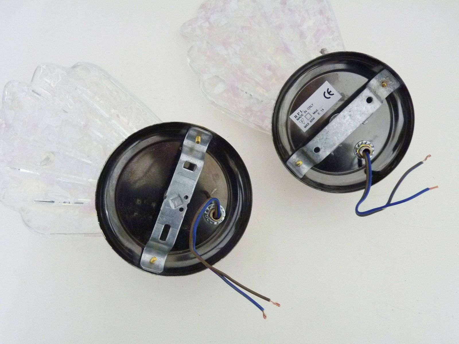 photo furniture Magnificent Pair Of Vintage Leaf Shaped Wall Lights. In Molded Glass With White And Pink Glitter.. Year 80