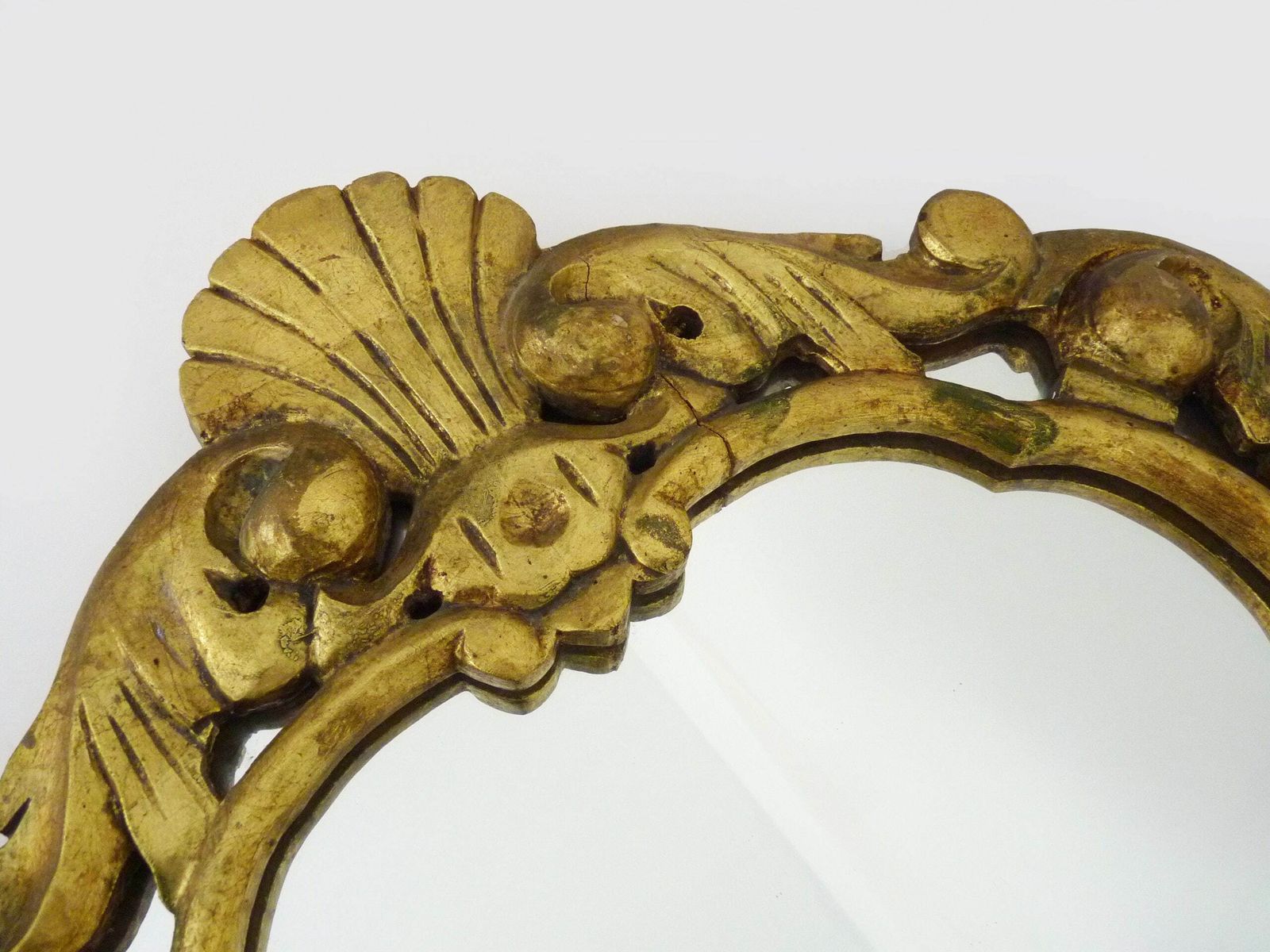 Old Wall Mirror In Wood And Gilded Stucco With Shell Decoration, Pediment Mirror. Louis XV Style. Mid 20th Century photo 380.0