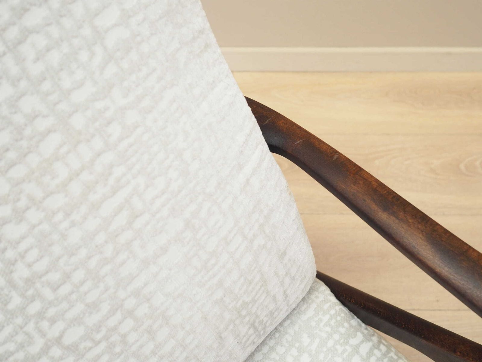 1509.0 Beech Armchair, Italian Design, 1970s, Production: Italy photo