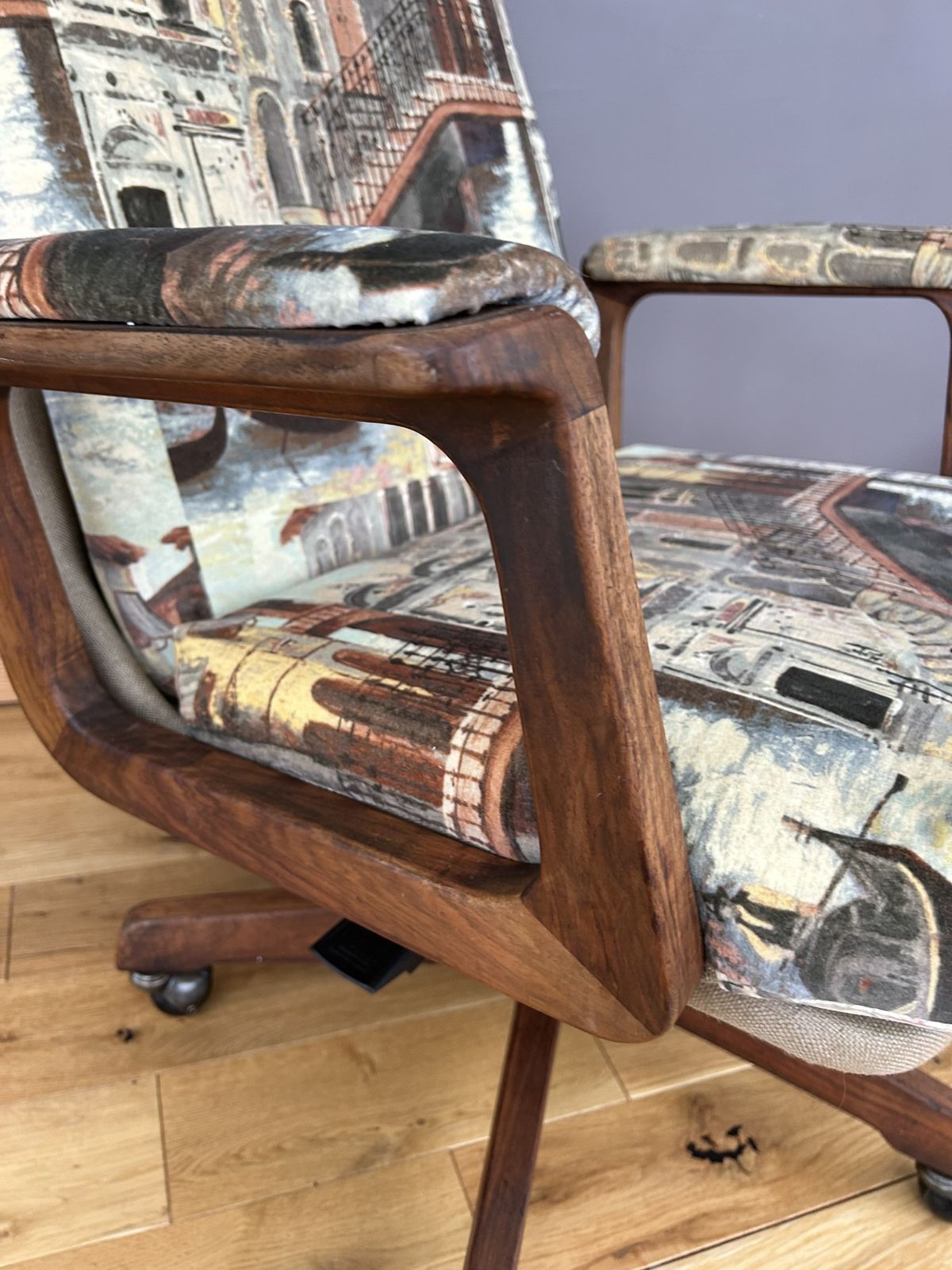 Vintage German Sedus Swivel Office Chair – Reupholstered In Zoffany Venice Scene Fabric photo furniture