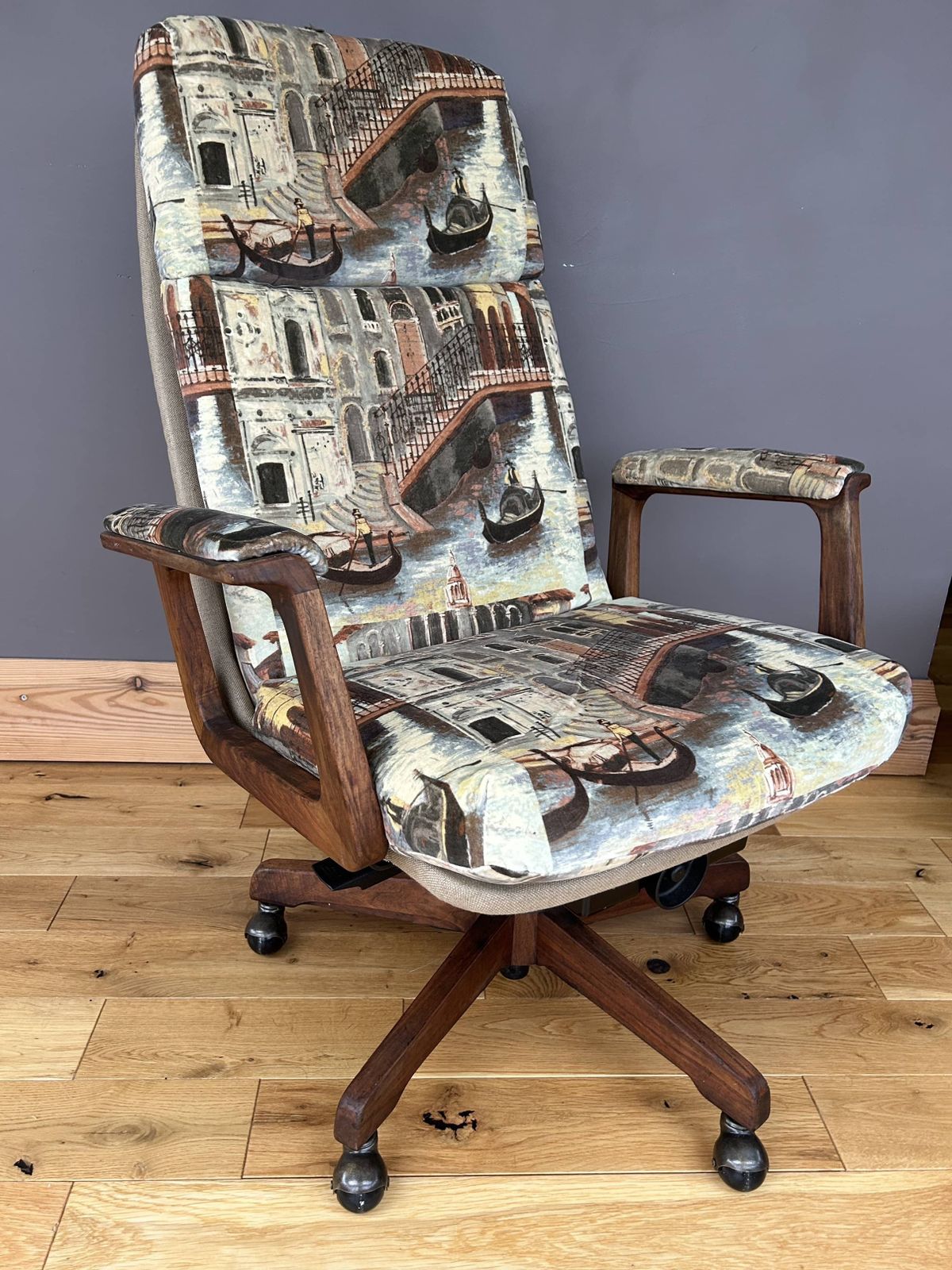 Vintage German Sedus Swivel Office Chair – Reupholstered In Zoffany Venice Scene Fabric photo vinterior