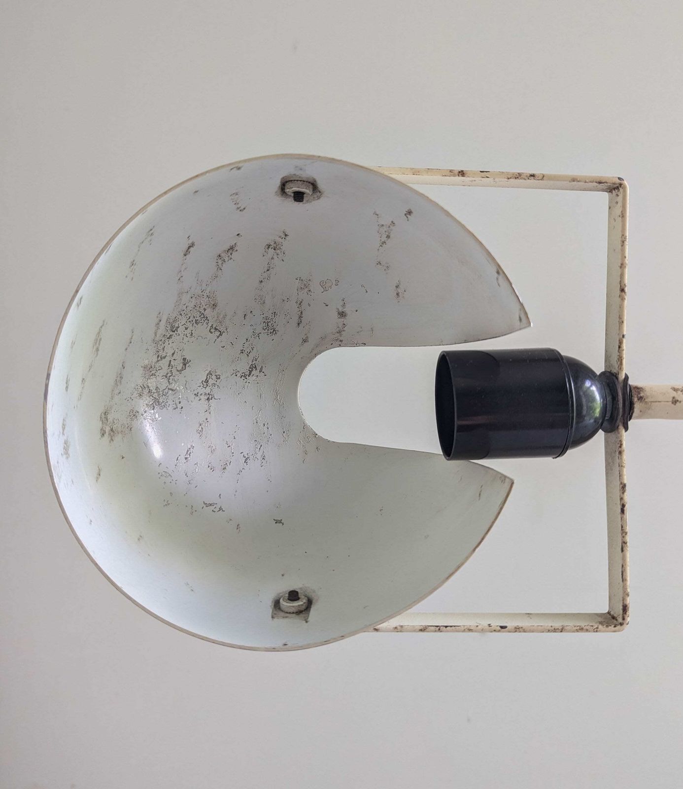 photo furniture Vintage Italian Design Long Neck White Desk Metal Lamp