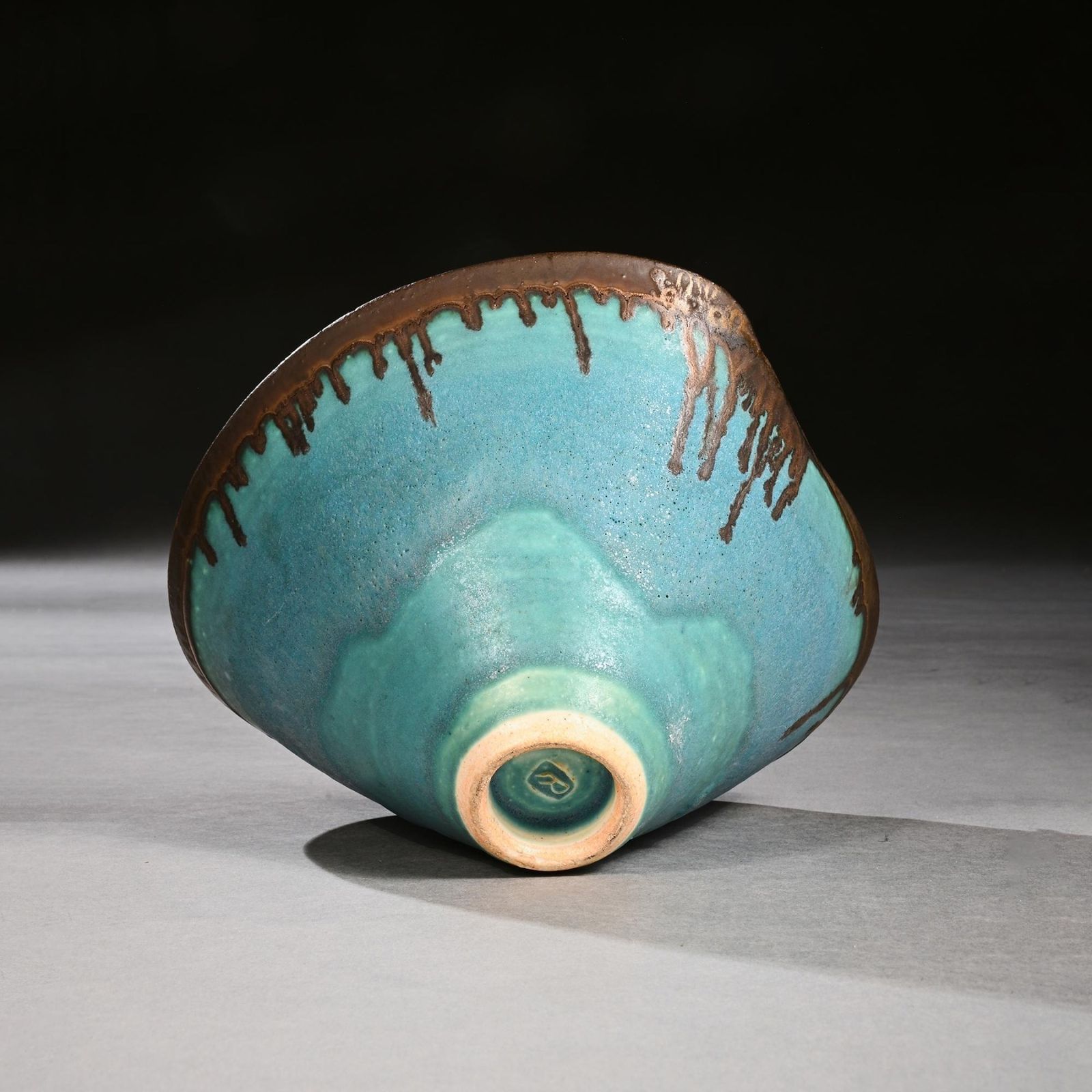 A Fine Dame Lucie Rie Turquoise Blue Stoneware Bowl With Dripping Manganese Glaze And Wavy Rim photo Home Decor