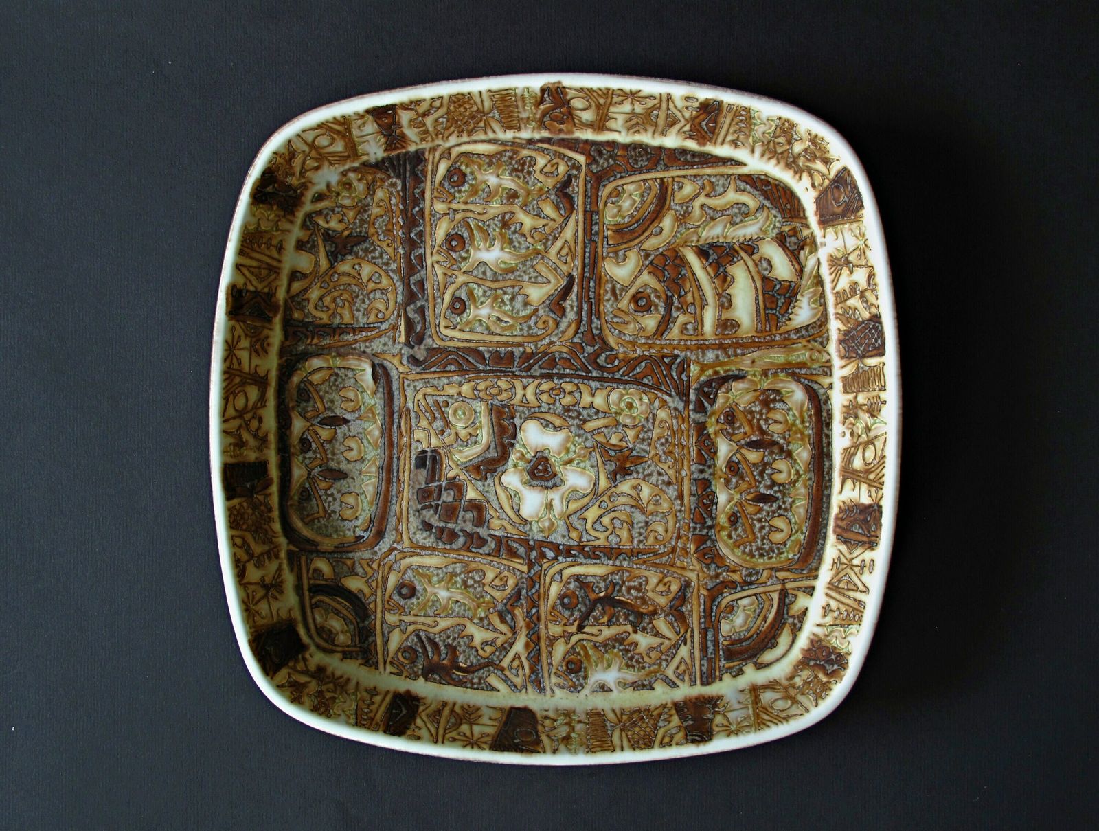 Royal Copenhagen Baca Fajance Dish By Nils Thorssen 719/2884 Denmark