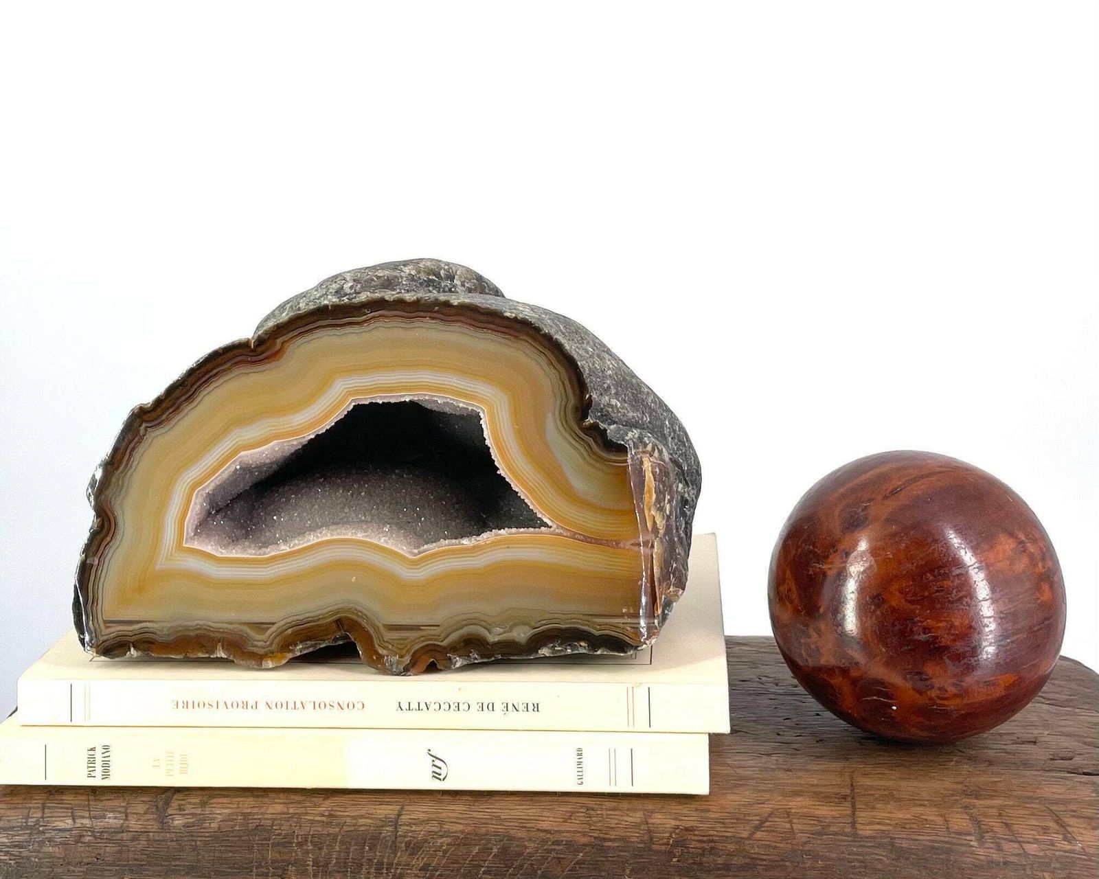 Brown Geode, Agate, 1970s / Quartz, Cabinet Of Curiosities, Boho Chic, Bohemian, Folk, Paperweight, Mineral, Stone, Nature photo for sale
