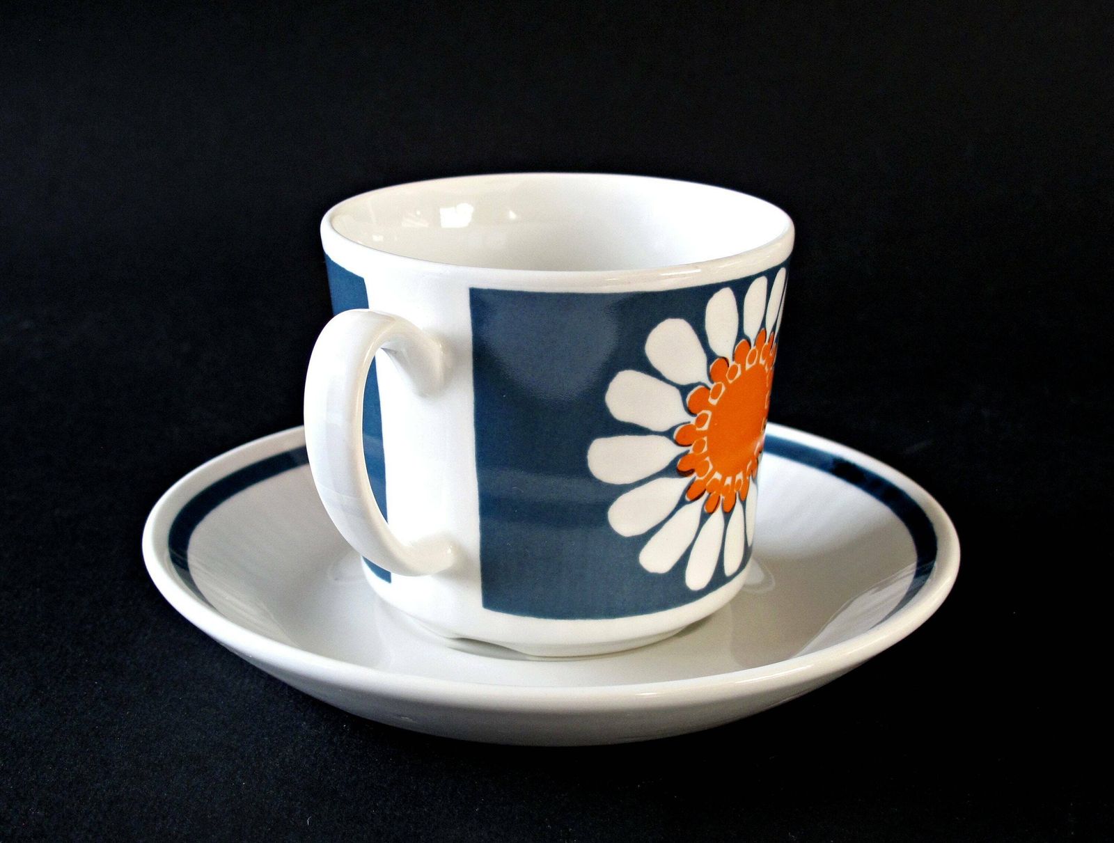 Turi Design Daisy Cup And Saucer By Figgjo Flint, Norway, Designed By Turi Gramstad Oliver photo 68.0