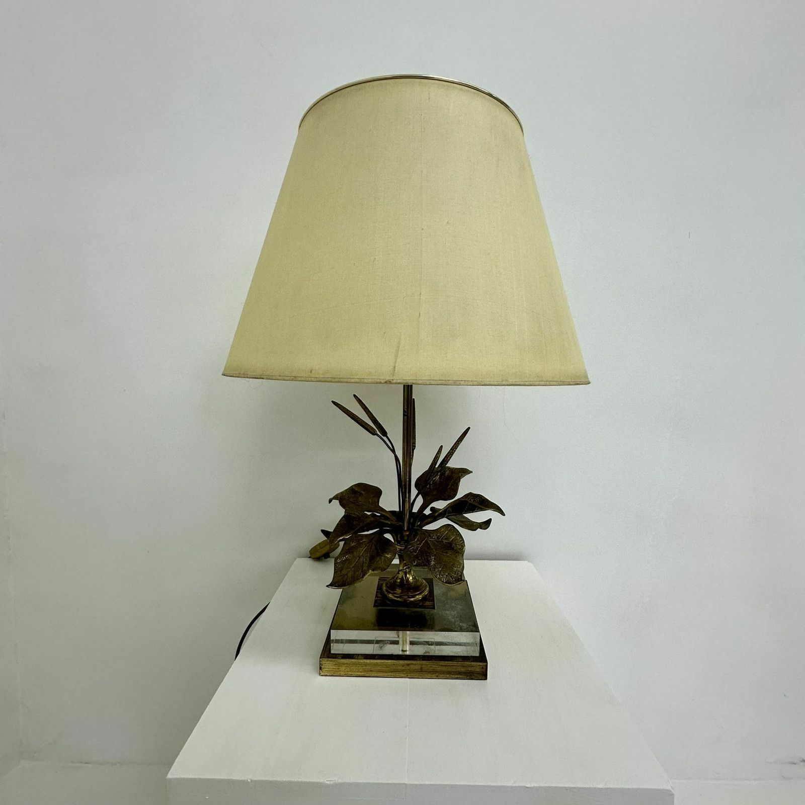 photo for sale Hollywood Regency Design Table Lamp Lucite With Brass Flower , 1970s