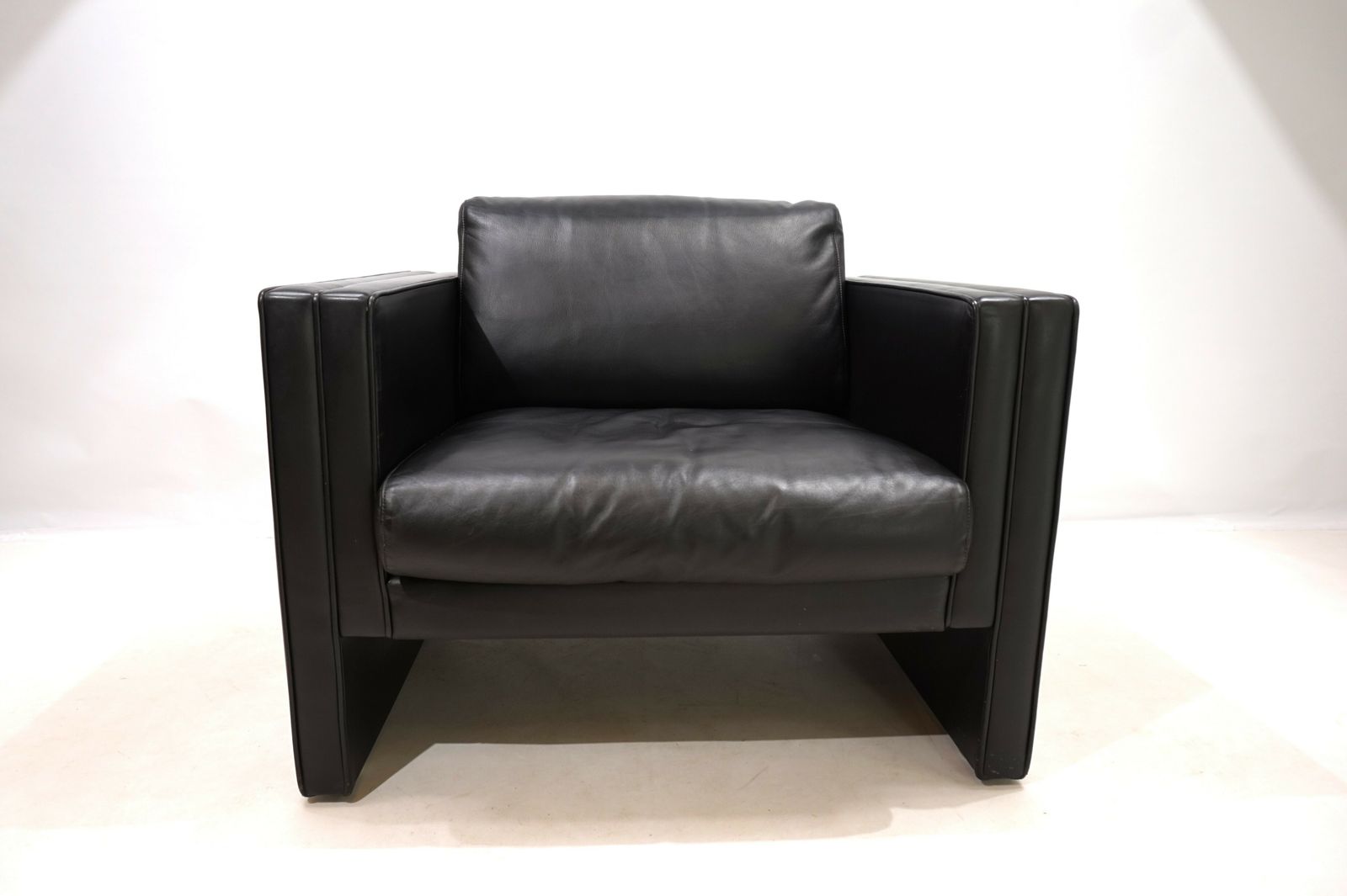photo vintage Knoll Studio Line Leather Armchair By Jürgen Lange, 1970