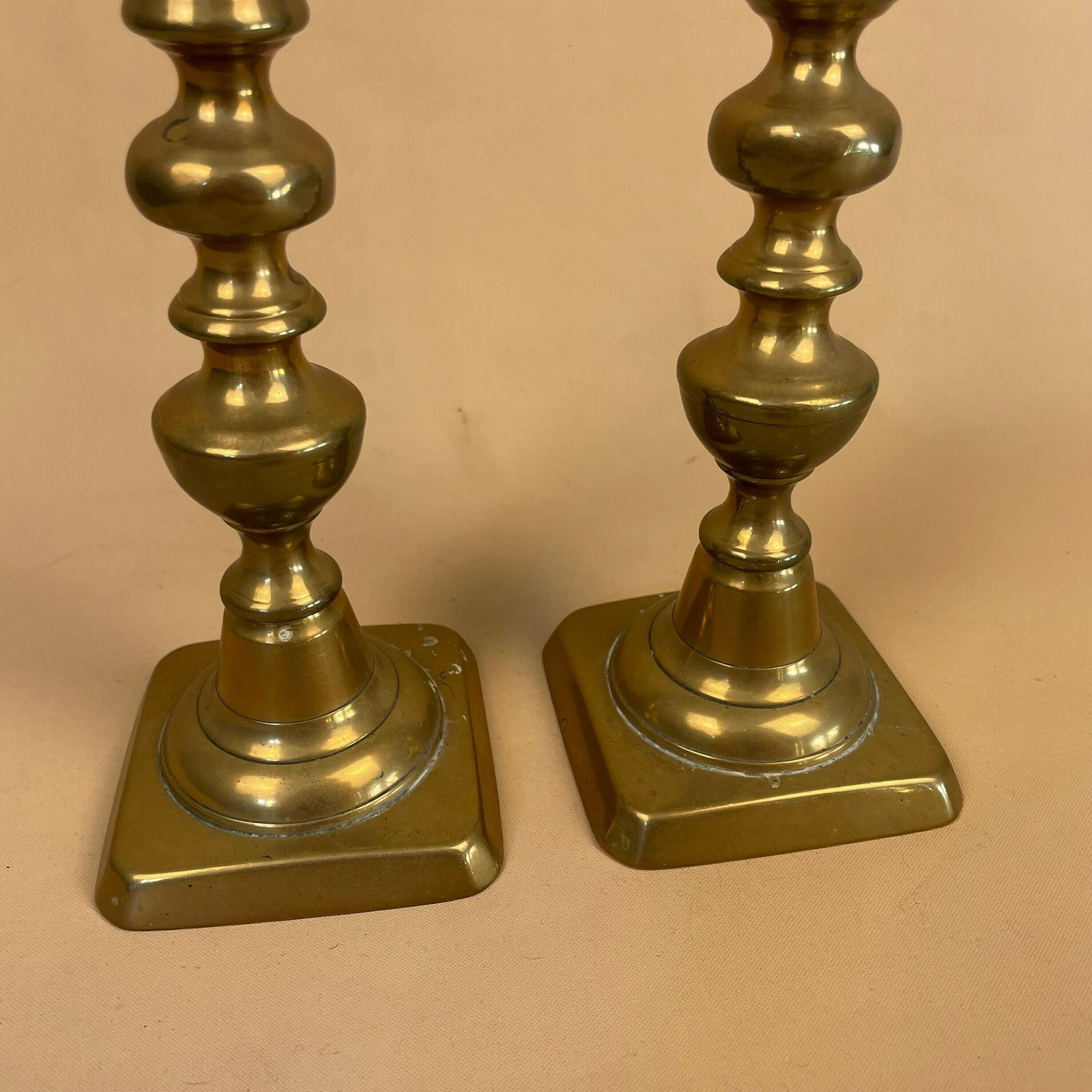 Antique Matching Pair Of Gold Brass Metal Candlestick Candle Stick Vintage Column Taper Dinner Candlesticks Square Base Pillar Old photo vinterior