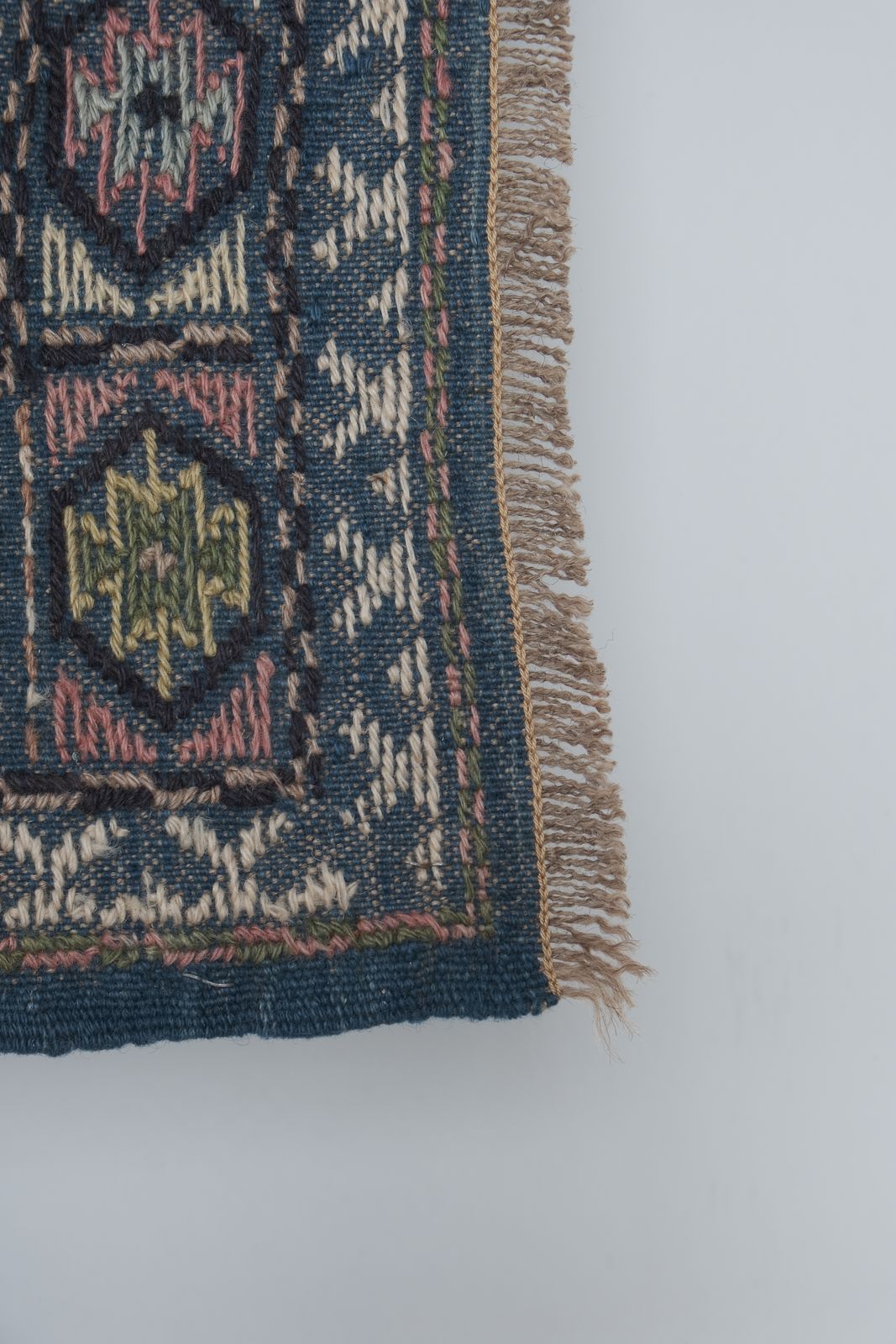 Handwoven Tribal Embroidery Animal Soumac Kilim Rug 3'1'' X 13'3'' photo furniture