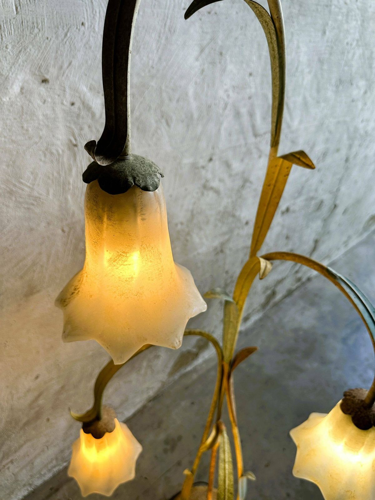 Mid Century Elegant Tole Ware Floral Floor Lamp With Glass Pendants, France 1980s. photo Lighting
