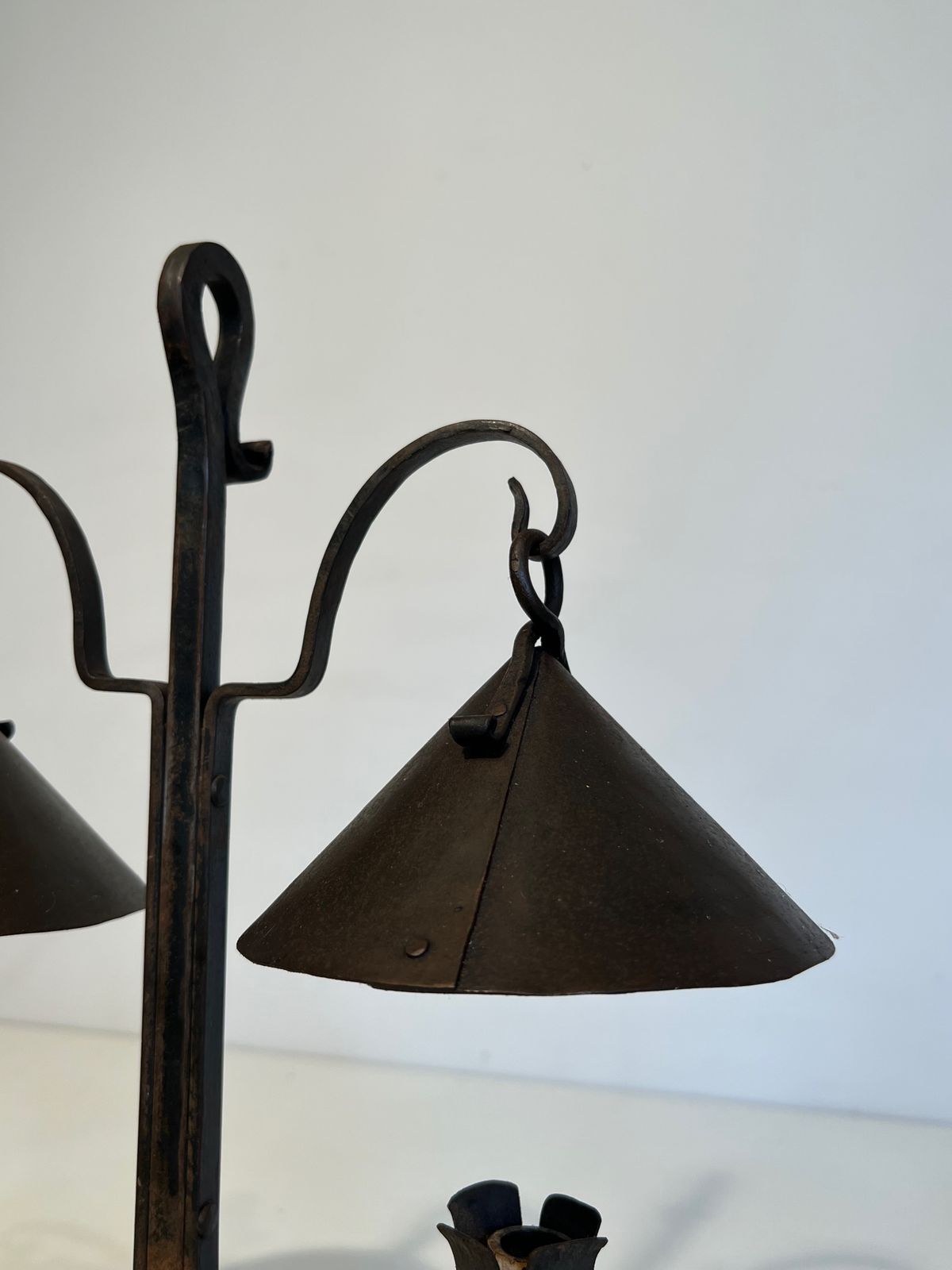 photo vinterior Wrought Iron Candelabra With 2 Lights